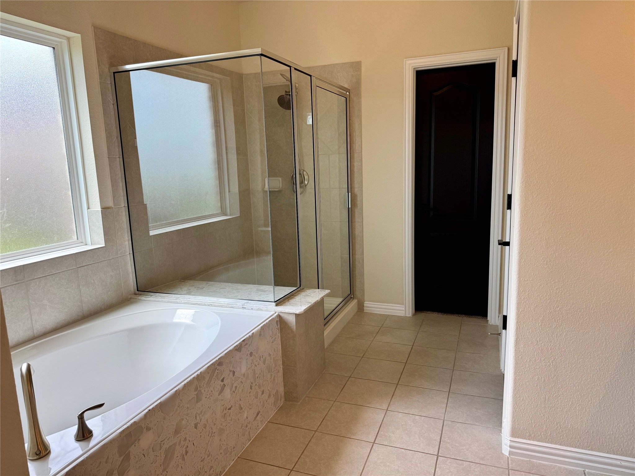 Priimary bath with walk-in closet