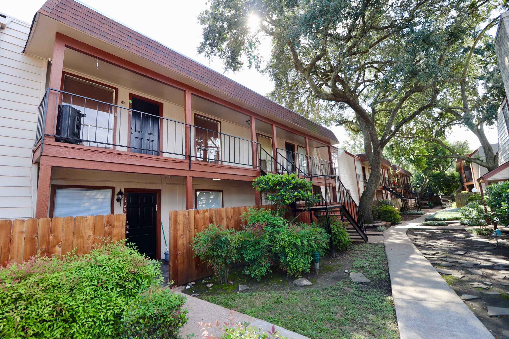 5929 Queensloch Drive, #127, Houston, TX 77096