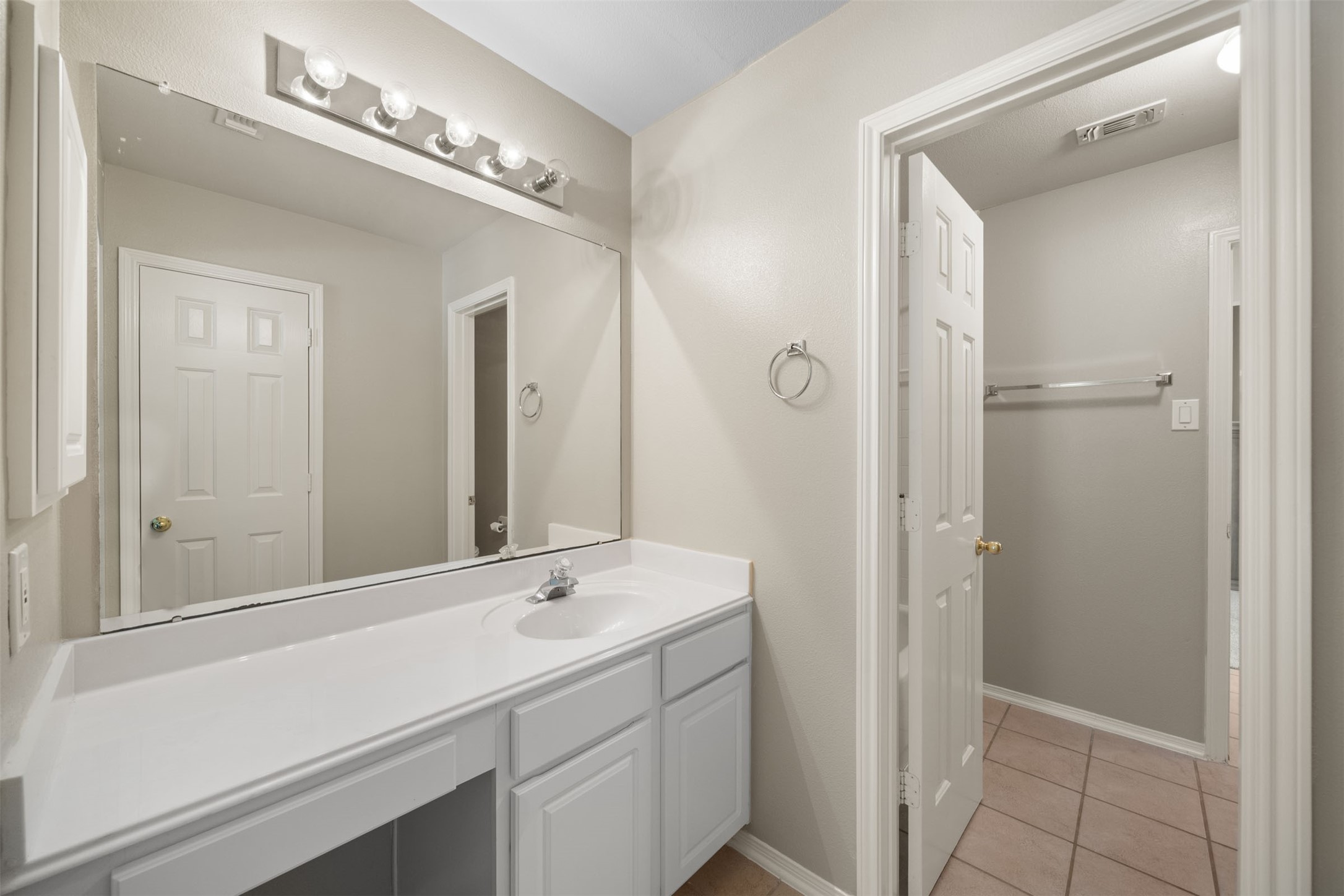 13711 Layton Hills Drive, Cypress, TX 77429