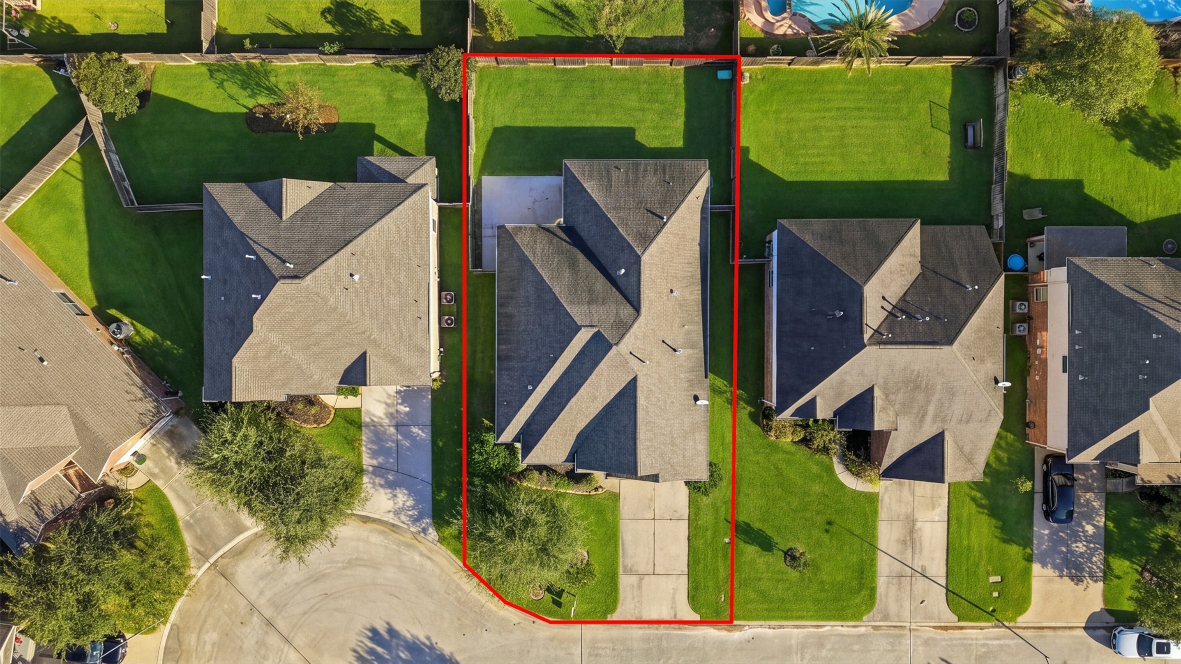 Charming single-story home with a spacious backyard, nestled in a quiet cul-de-sac. Ideal for families seeking privacy and room to play.