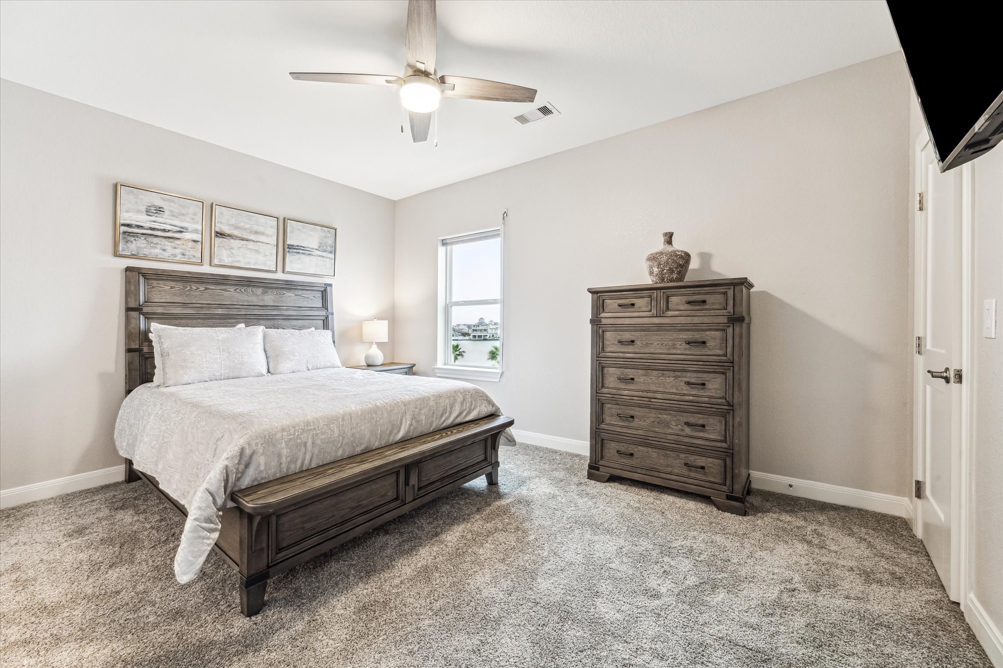 430 Amanda Circle, Tiki Island, TX 77554