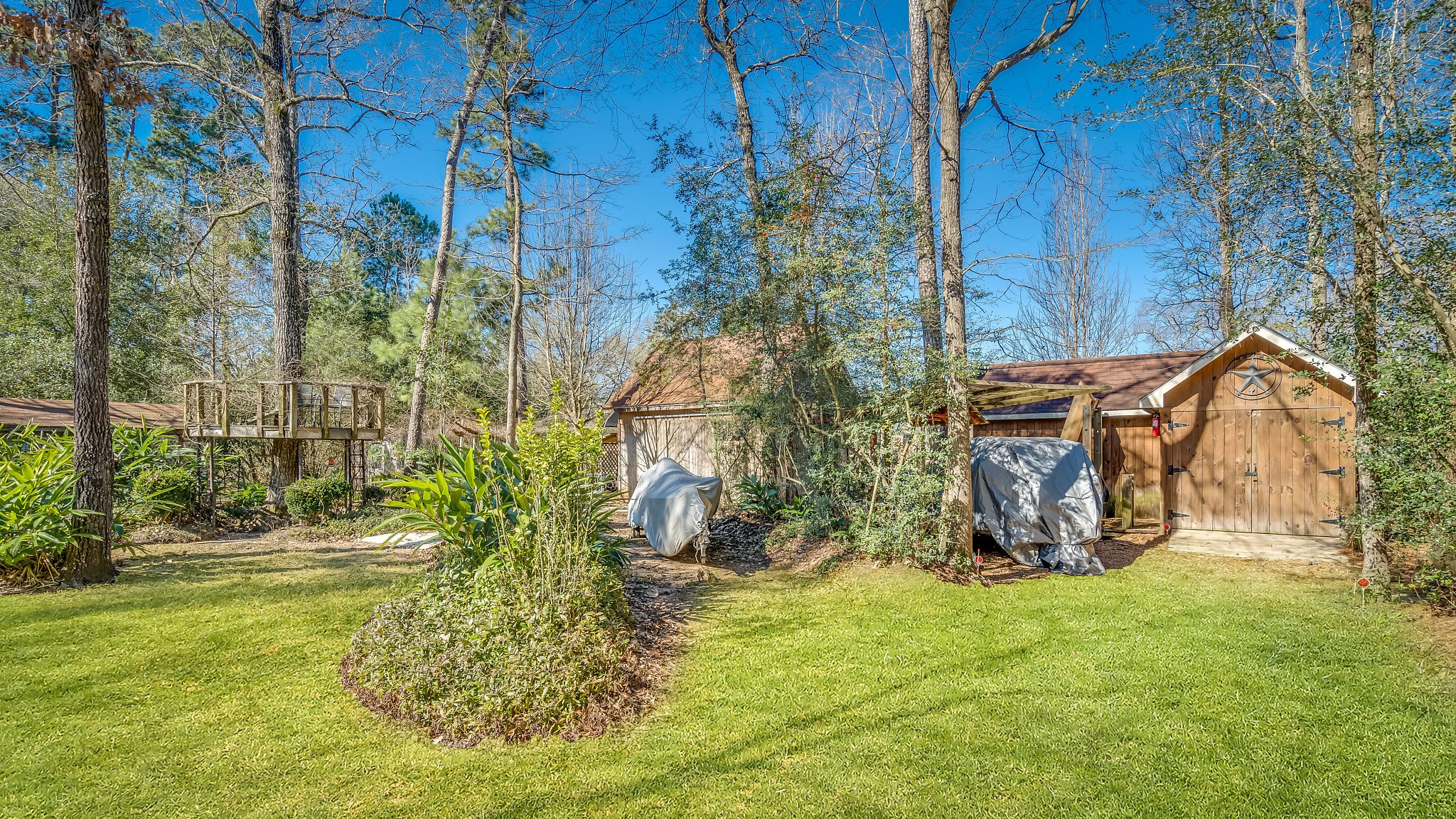 Space for storing lawn tools