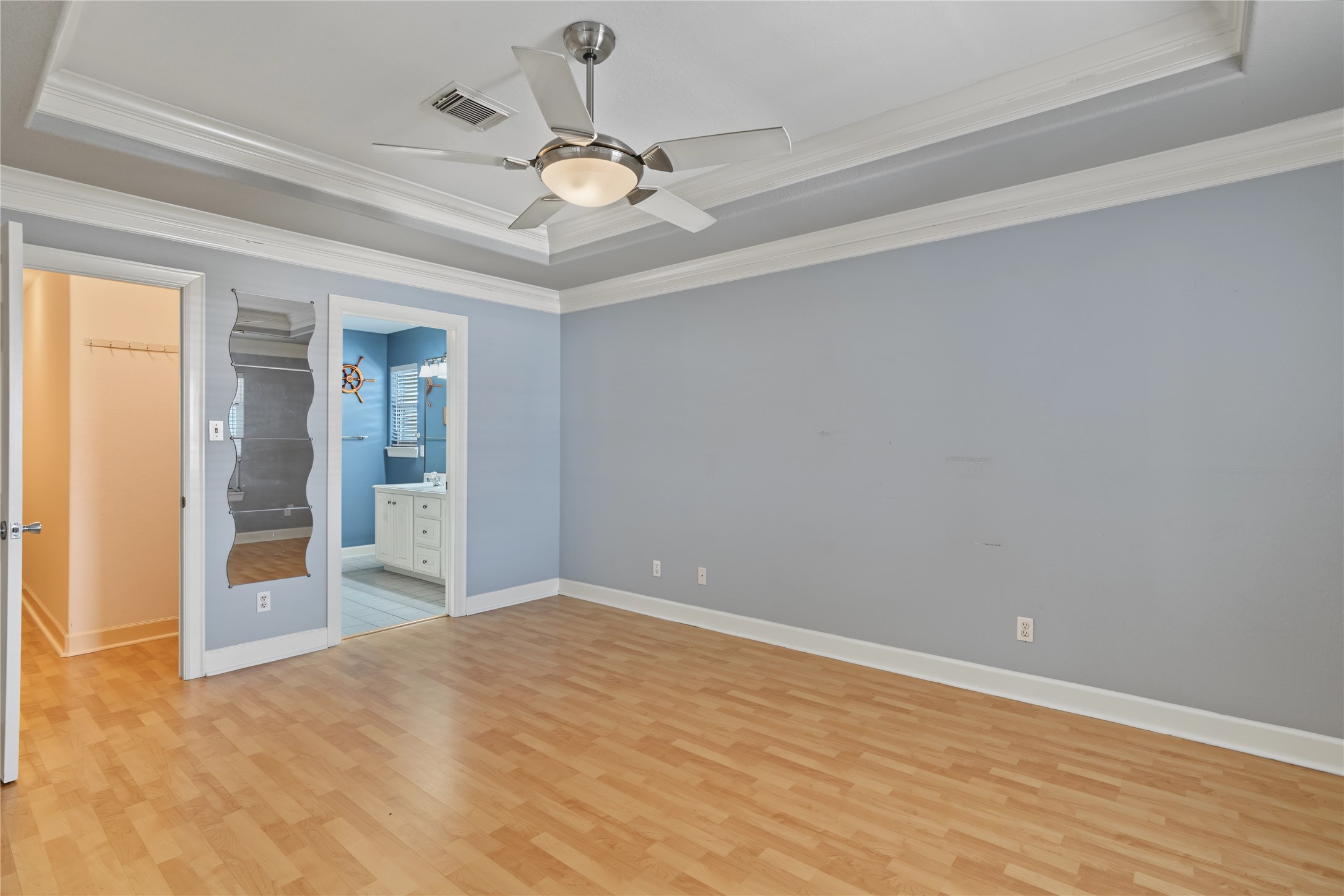 49 N Omega Street, La Marque, TX 77568