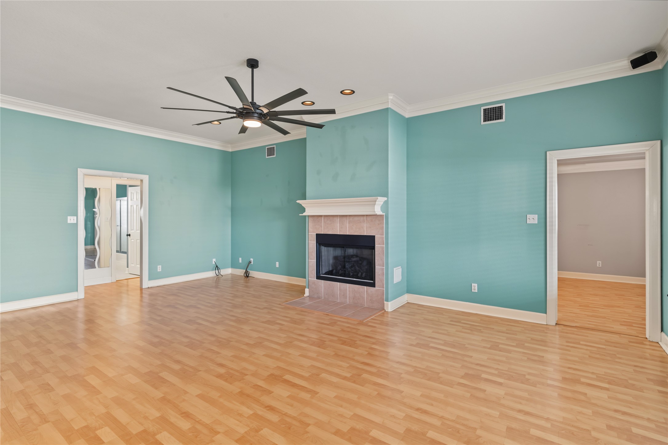 49 N Omega Street, La Marque, TX 77568 49 N Omega Street, La Marque, TX 77568