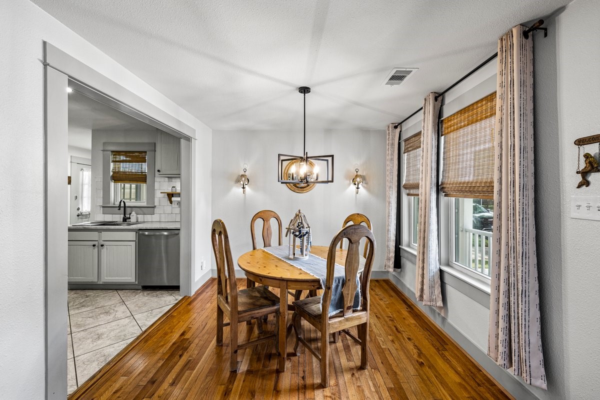 Inviting dining space in a low-maintenance Galveston home.