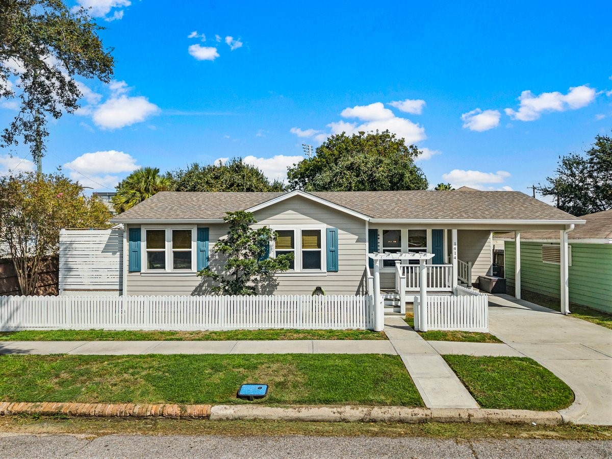 Fully remodeled, move-in ready home at 1414 29th Street in Galveston, Texas.