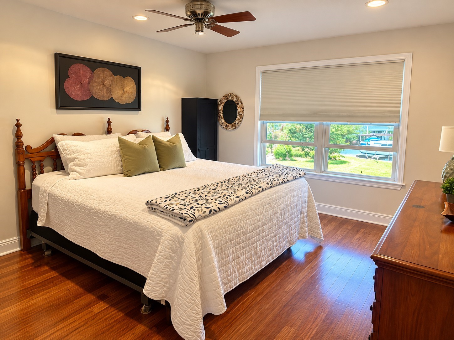 Second bedroom
