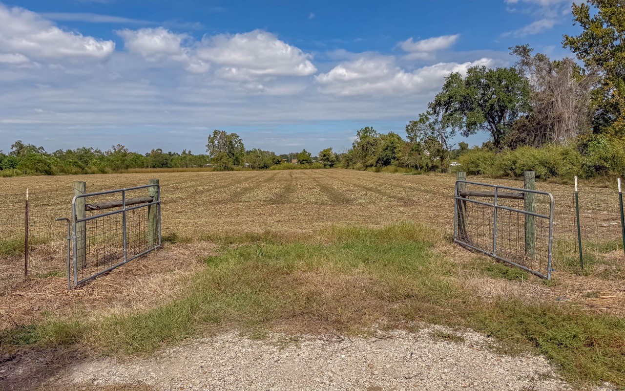 0 fir Road, Alvin, TX 77511