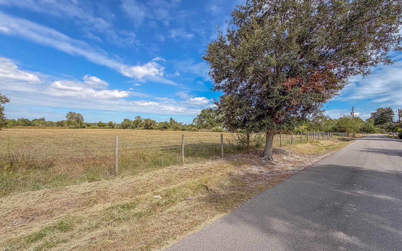 0 fir Road, Alvin, TX 77511