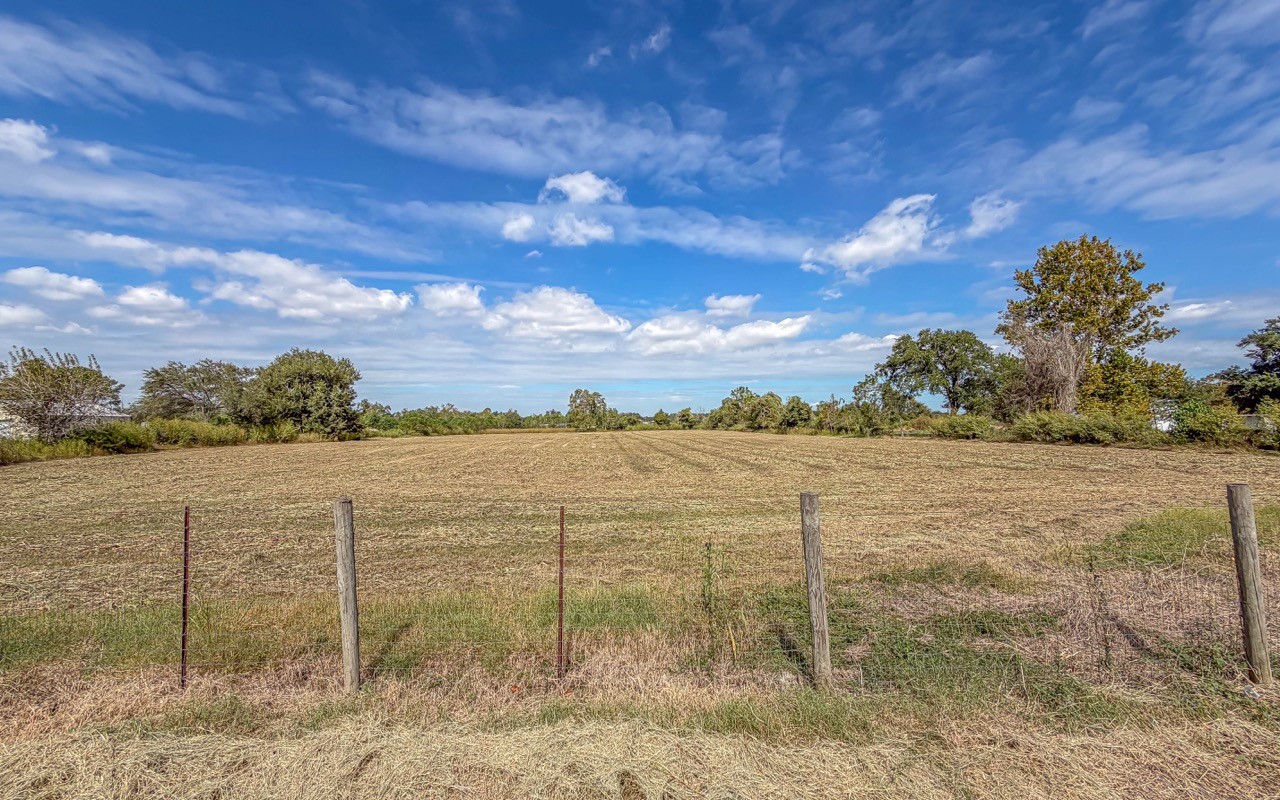 0 fir Road, Alvin, TX 77511