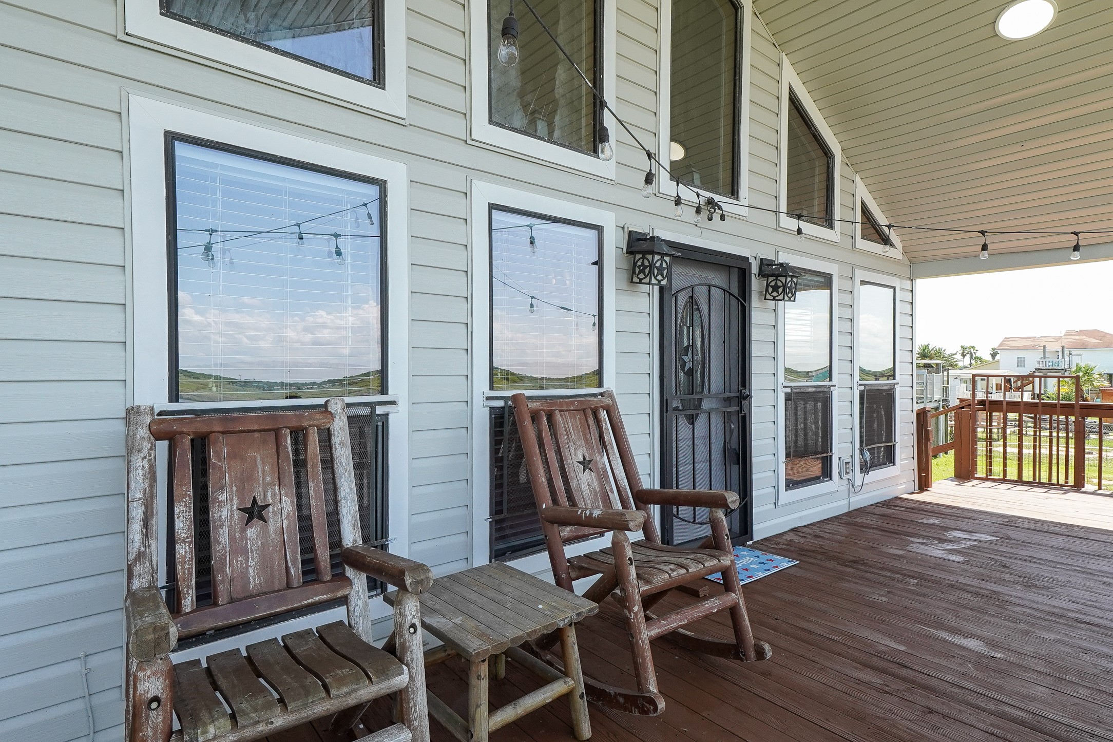 4702 Bayou Lane, Hitchcock, TX 77563