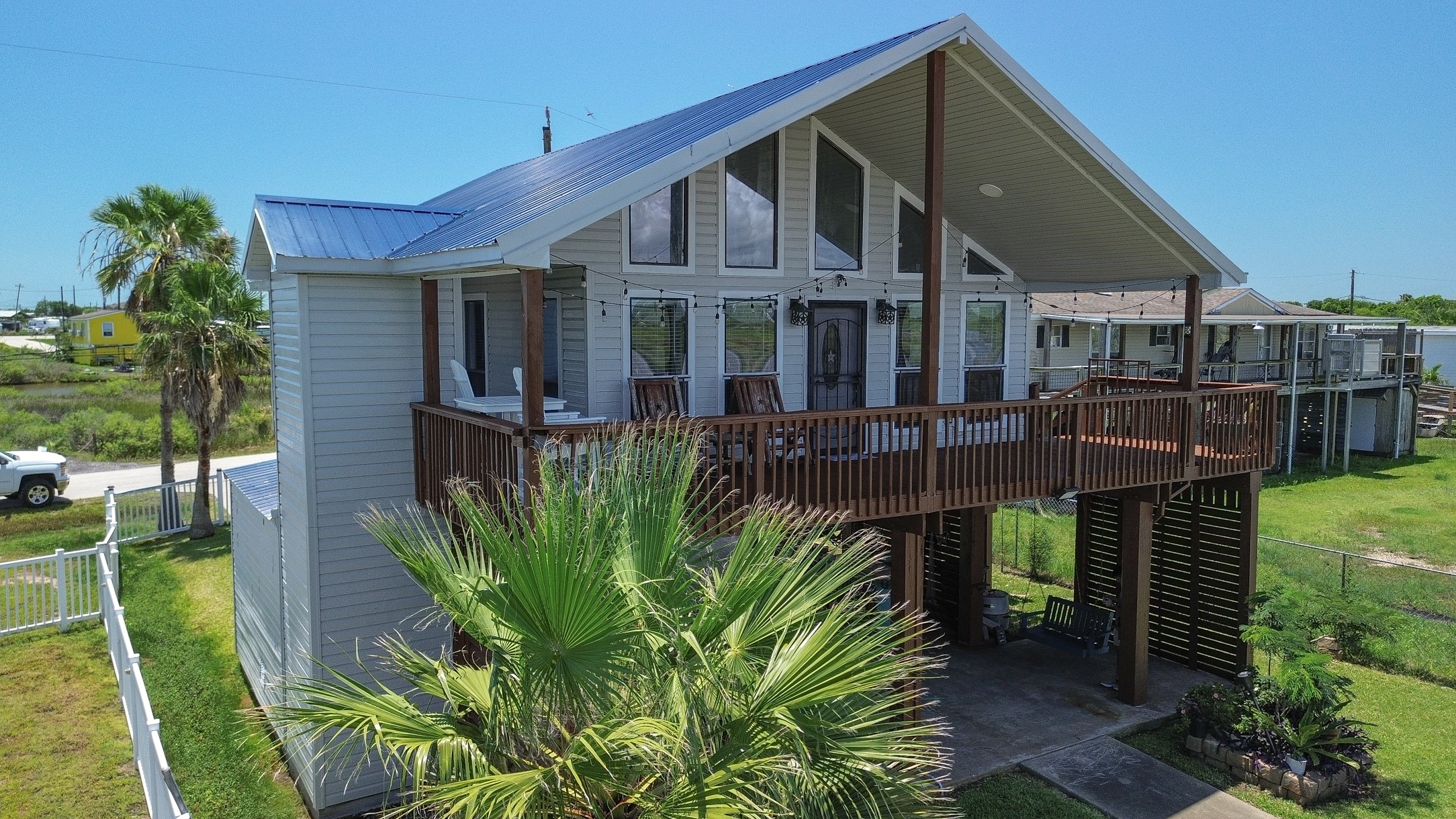 4702 Bayou Lane, Hitchcock, TX 77563