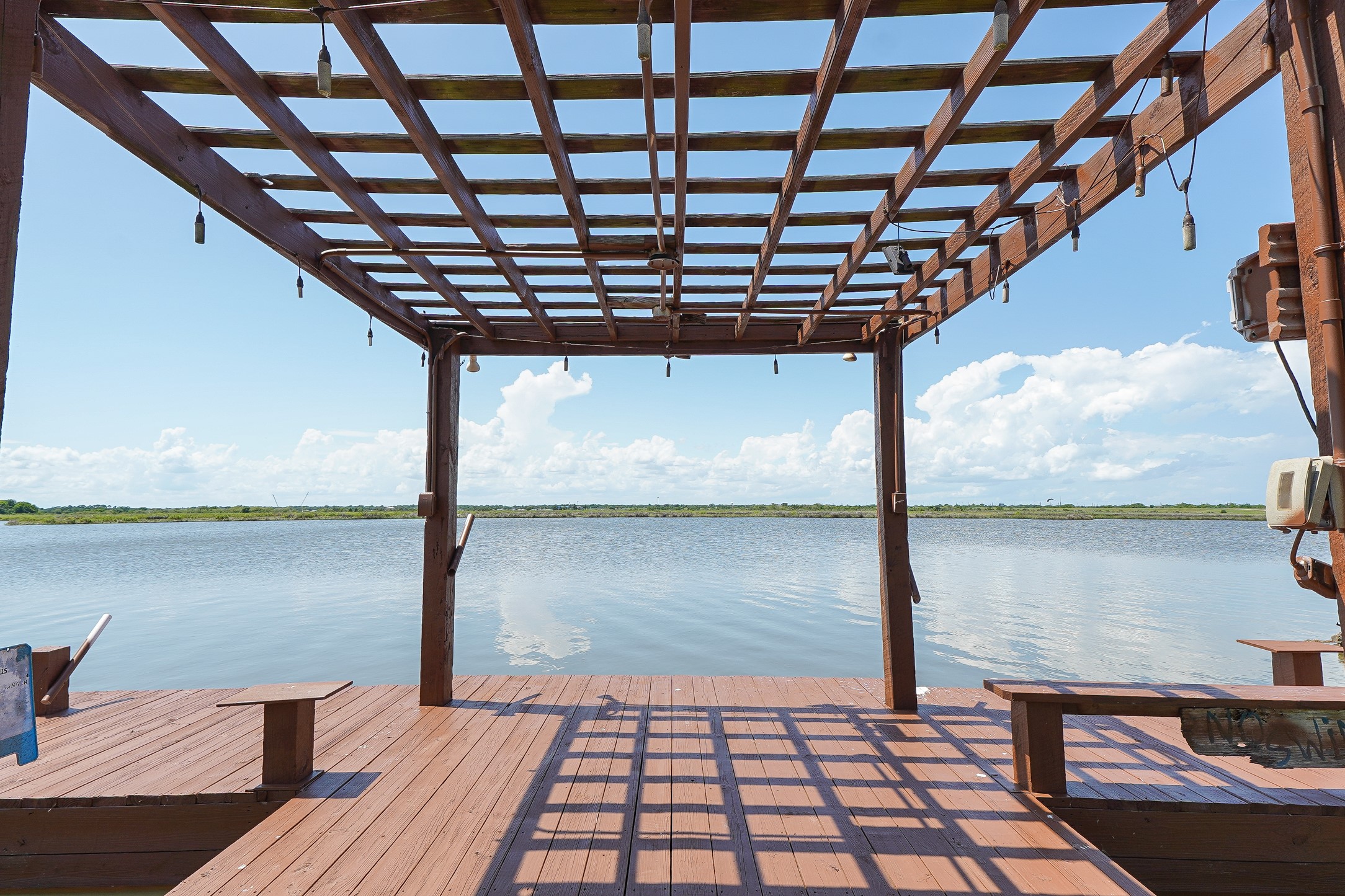 4702 Bayou Lane, Hitchcock, TX 77563