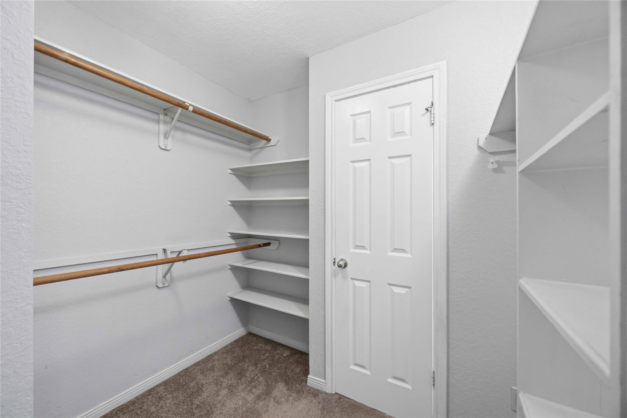 4712 Broadmoor Drive, League City, TX 77573