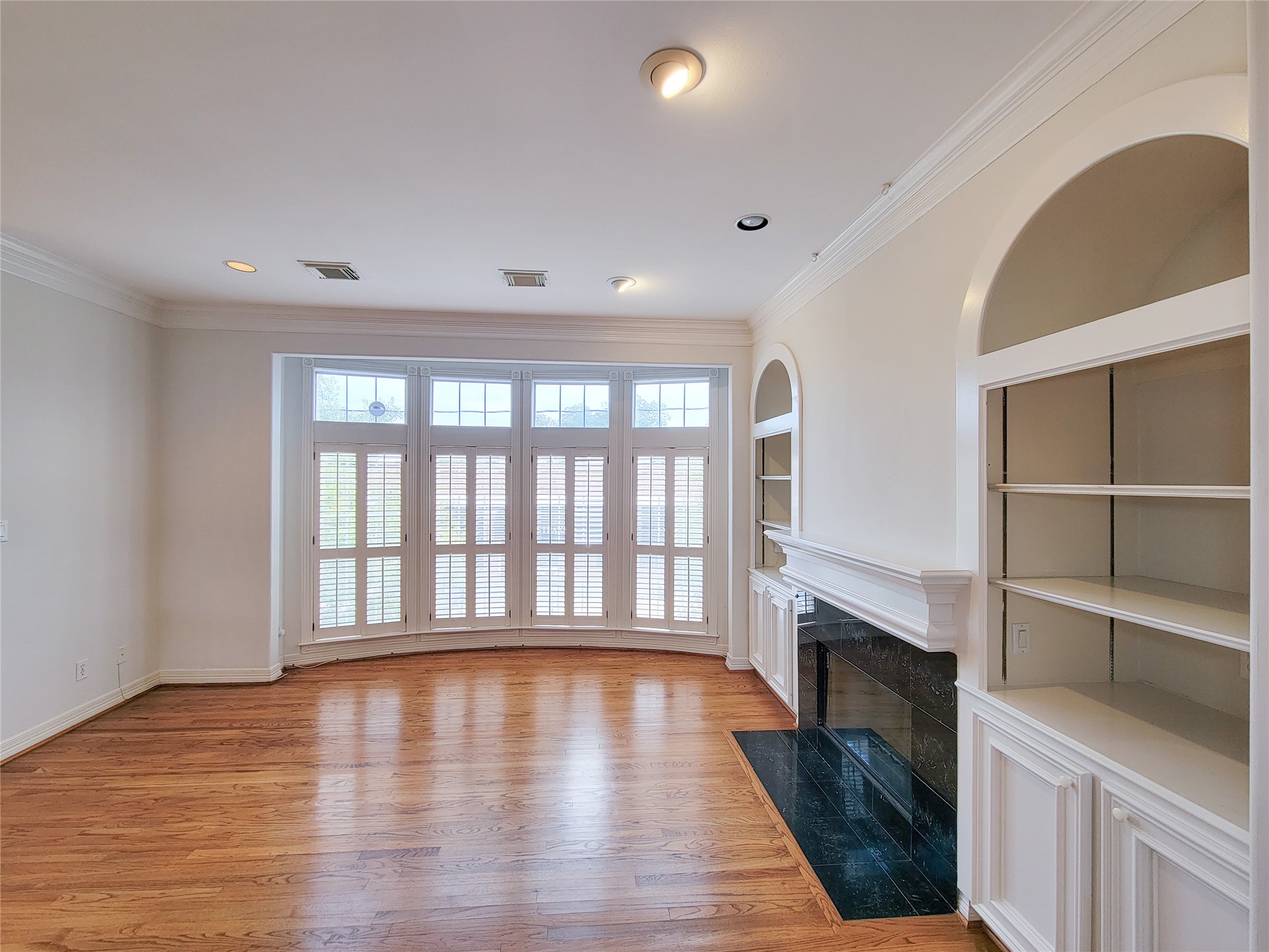 2004 Mcduffie Street, Houston, TX 77019