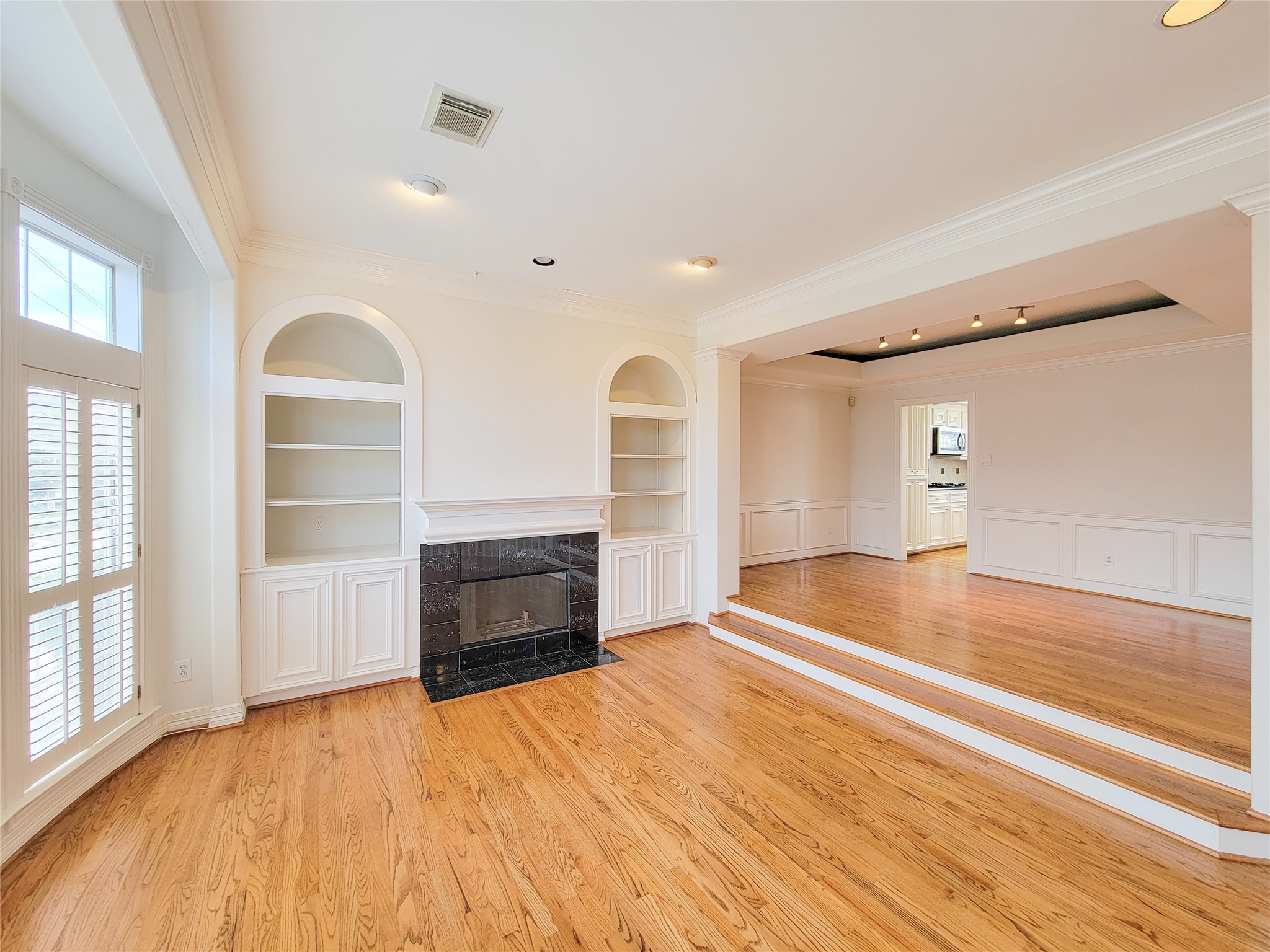 2004 Mcduffie Street, Houston, TX 77019