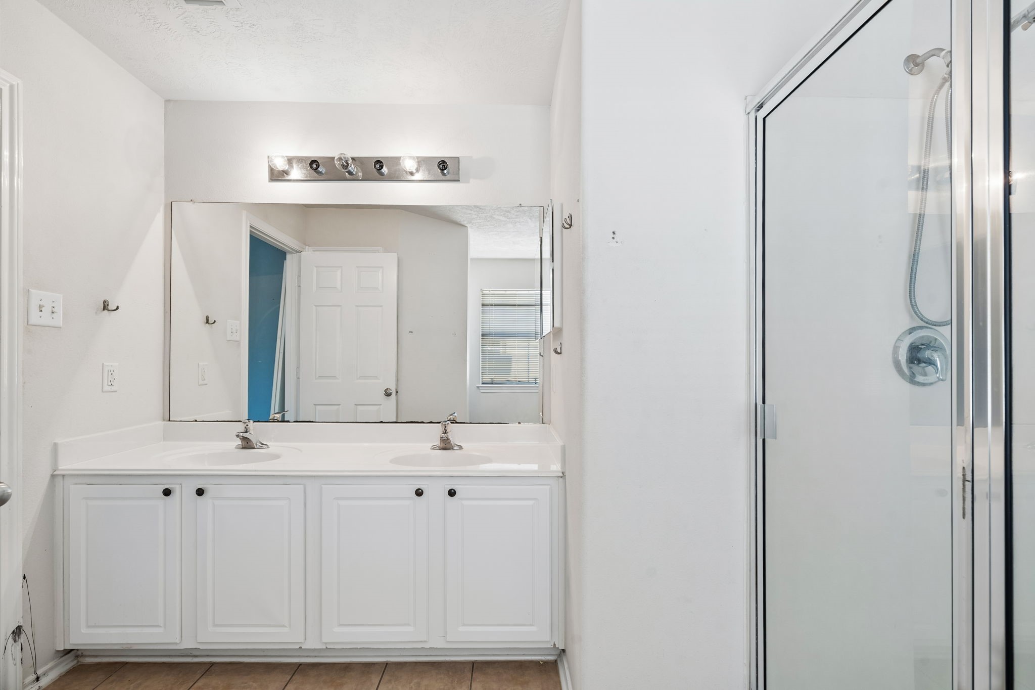 79 S Burberry Park Circle, The Woodlands, TX 77382
