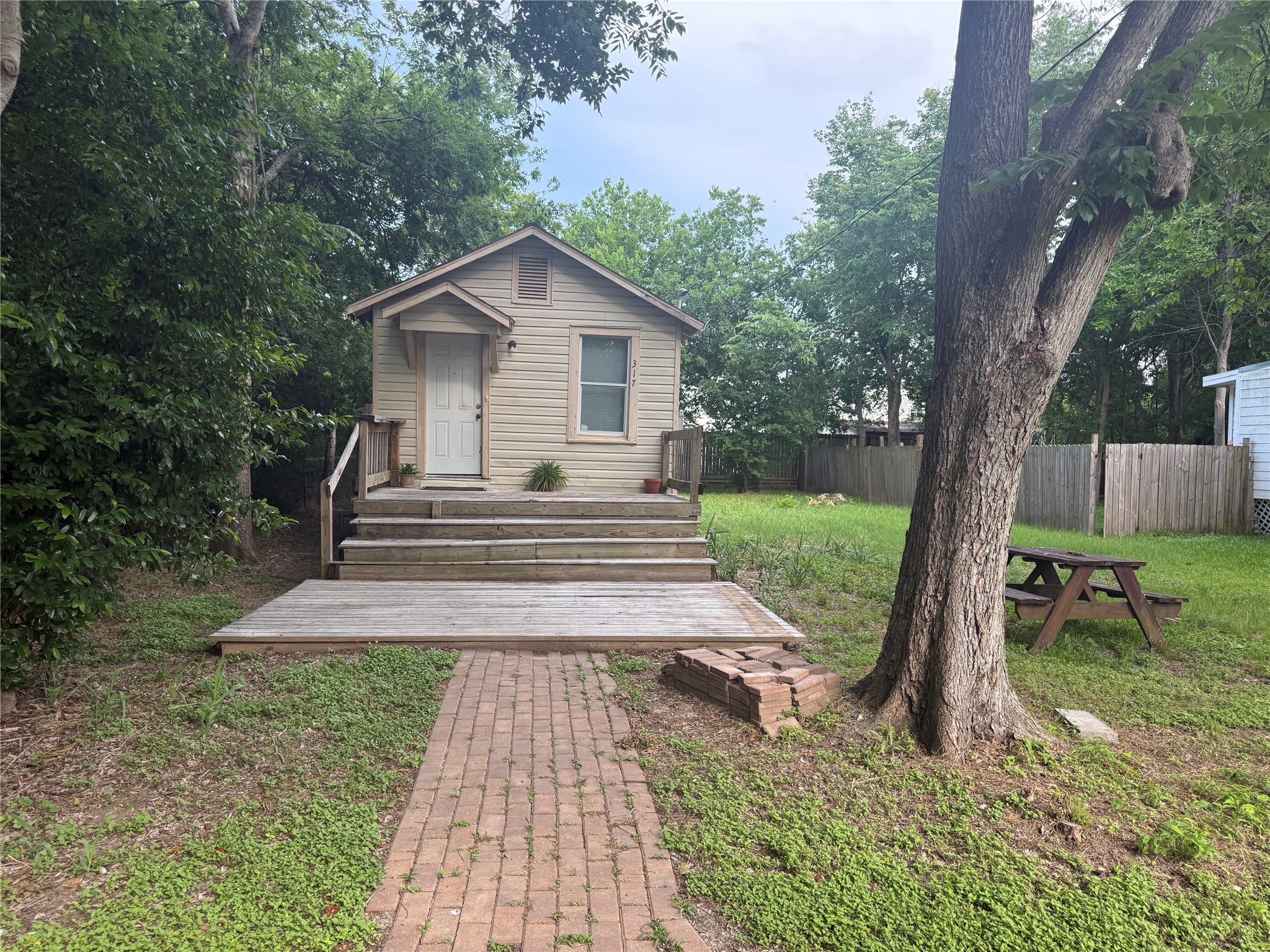 317 3rd Street, San Leon, TX 77539 317 3rd Street, San Leon, TX 77539