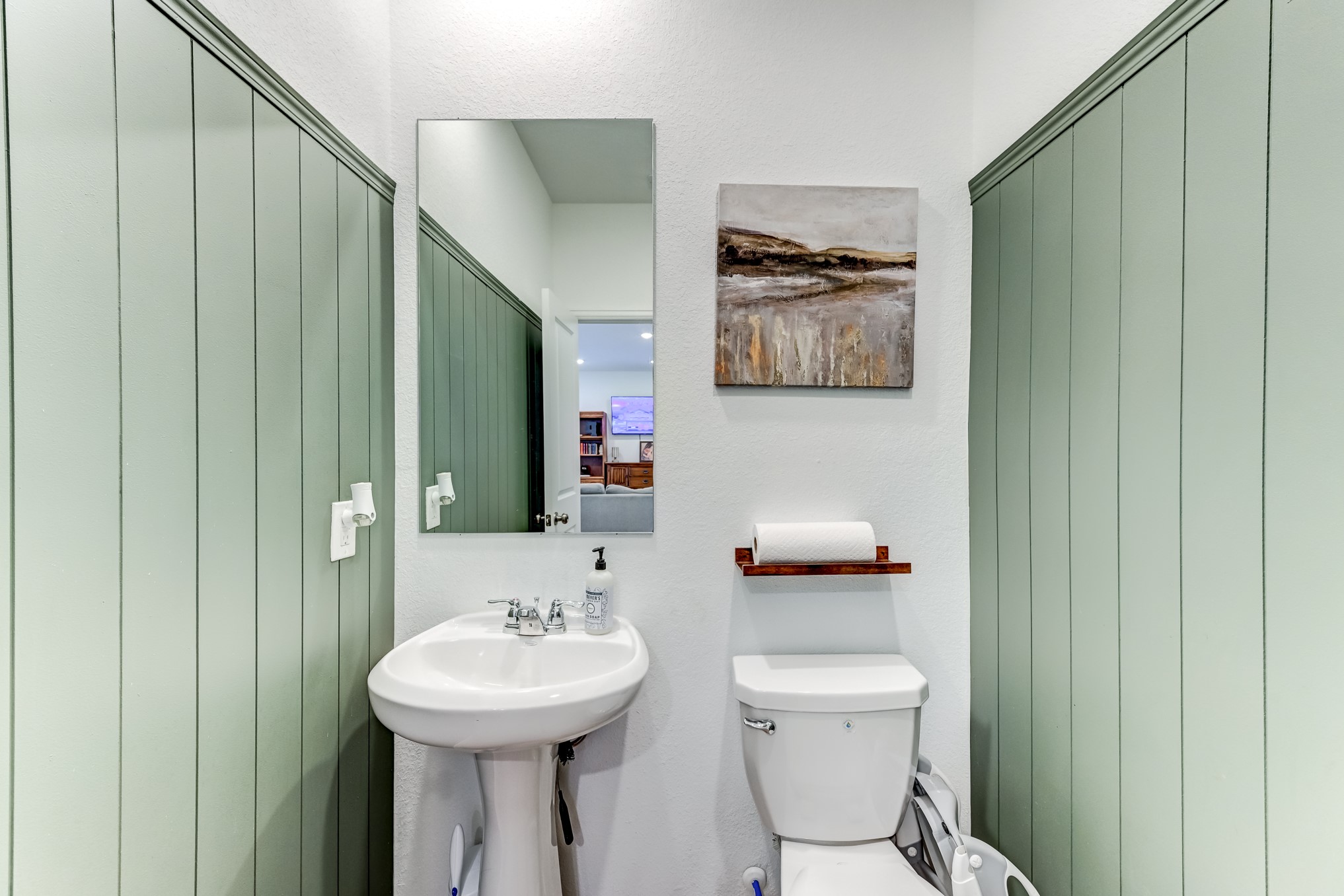 Powder room