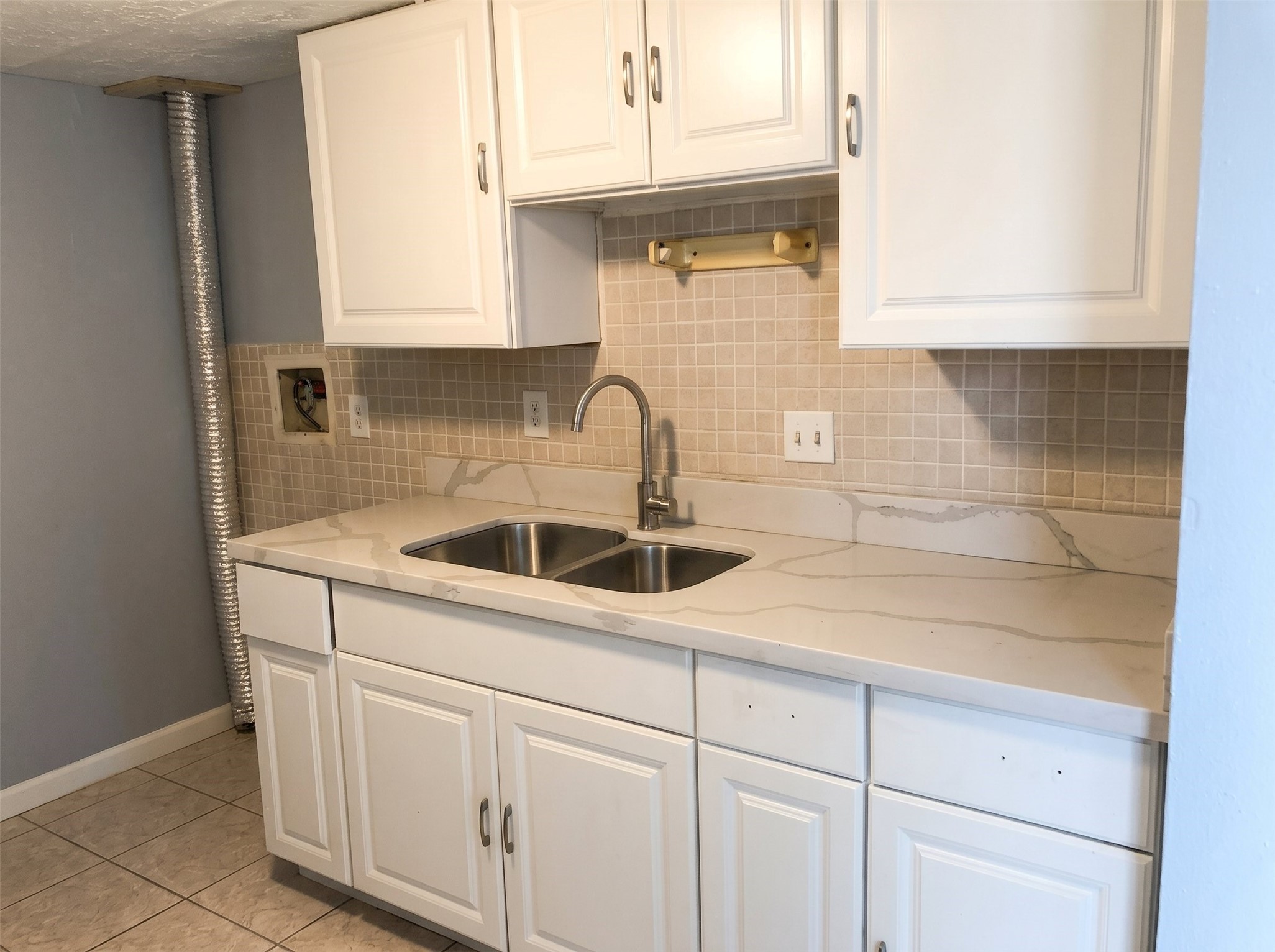 9714 Galaxy Street, Houston, TX 77078 9714 Galaxy Street, Houston, TX 77078