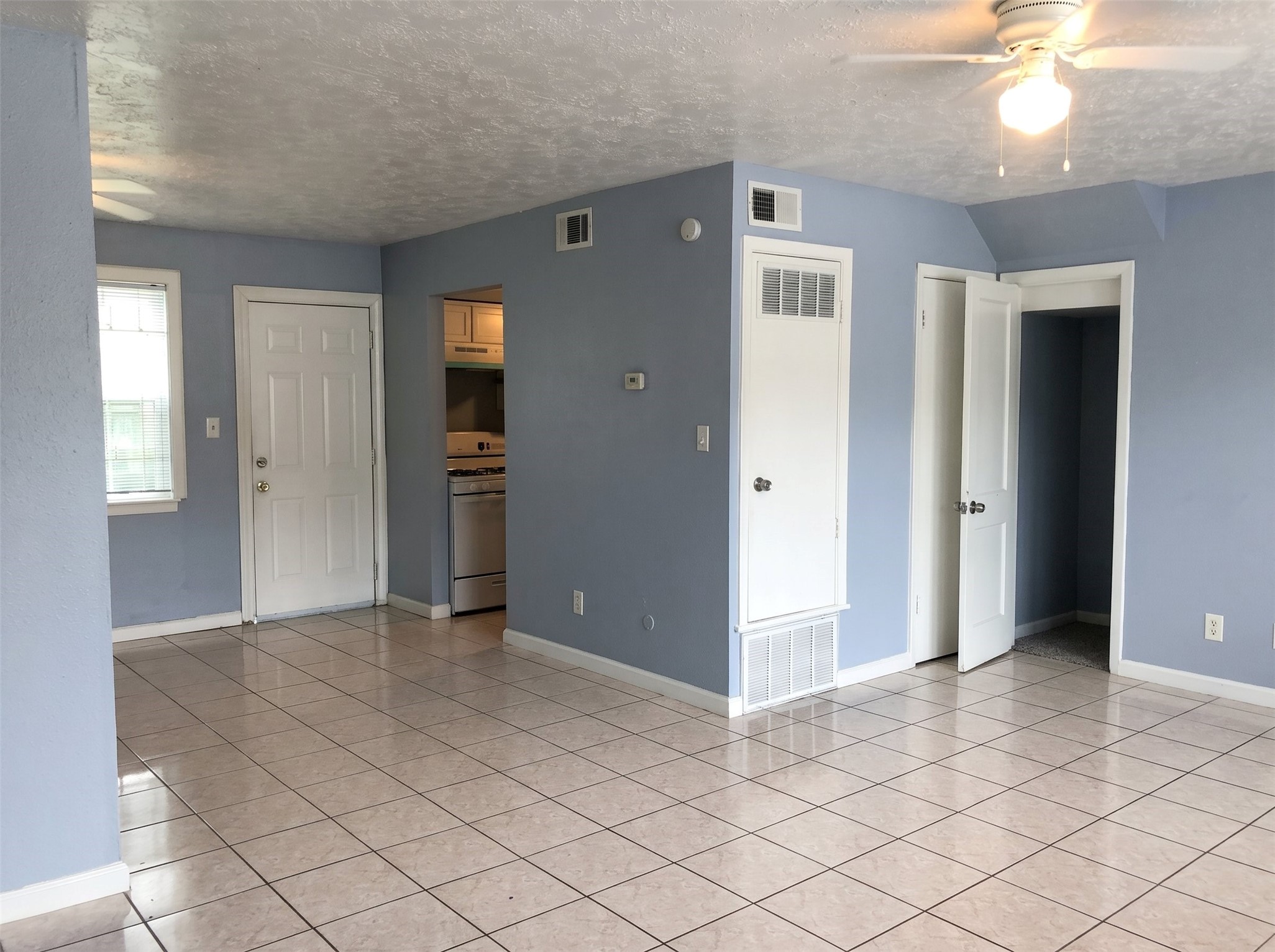 9714 Galaxy Street, Houston, TX 77078 9714 Galaxy Street, Houston, TX 77078
