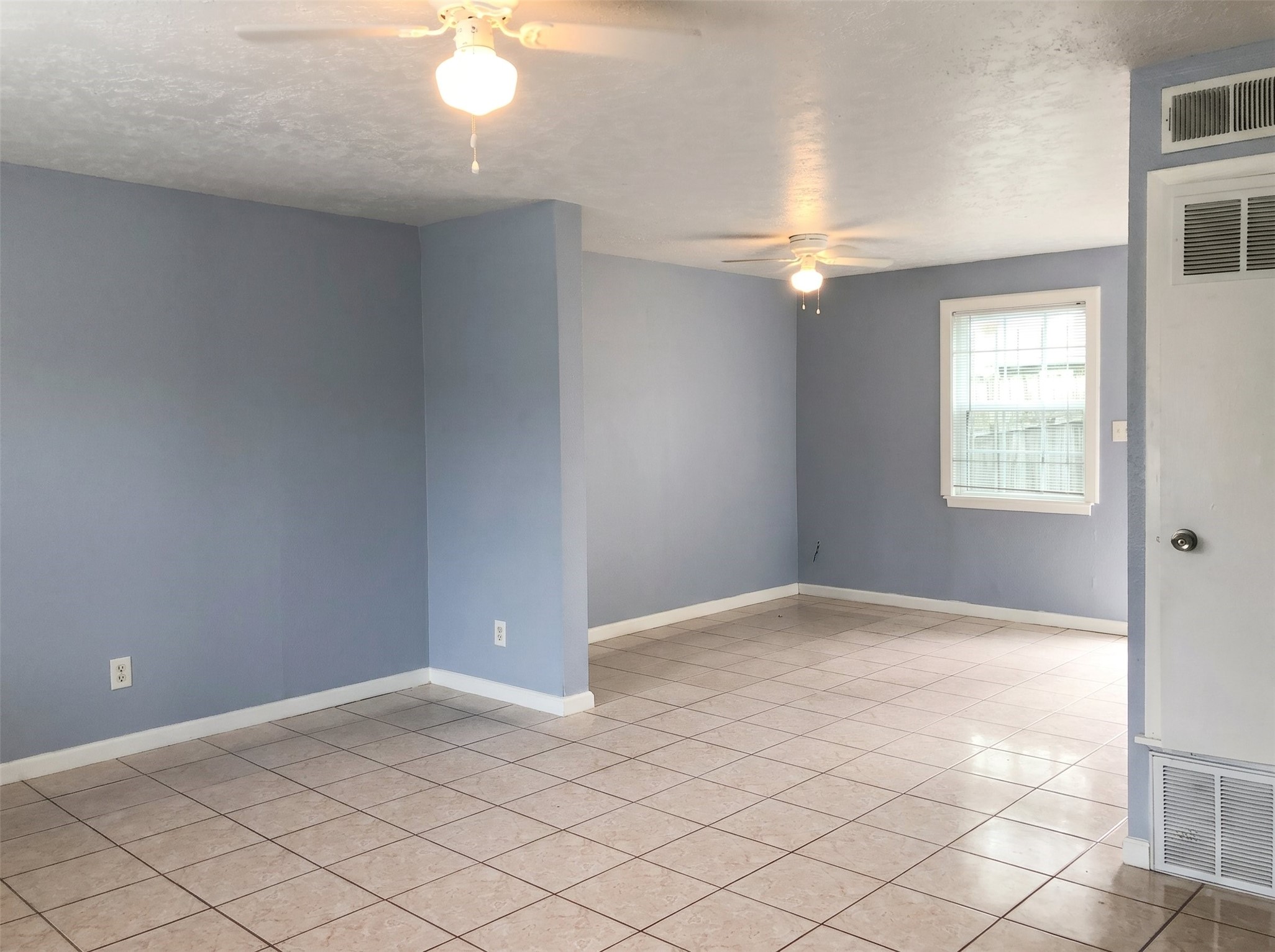 9714 Galaxy Street, Houston, TX 77078 9714 Galaxy Street, Houston, TX 77078