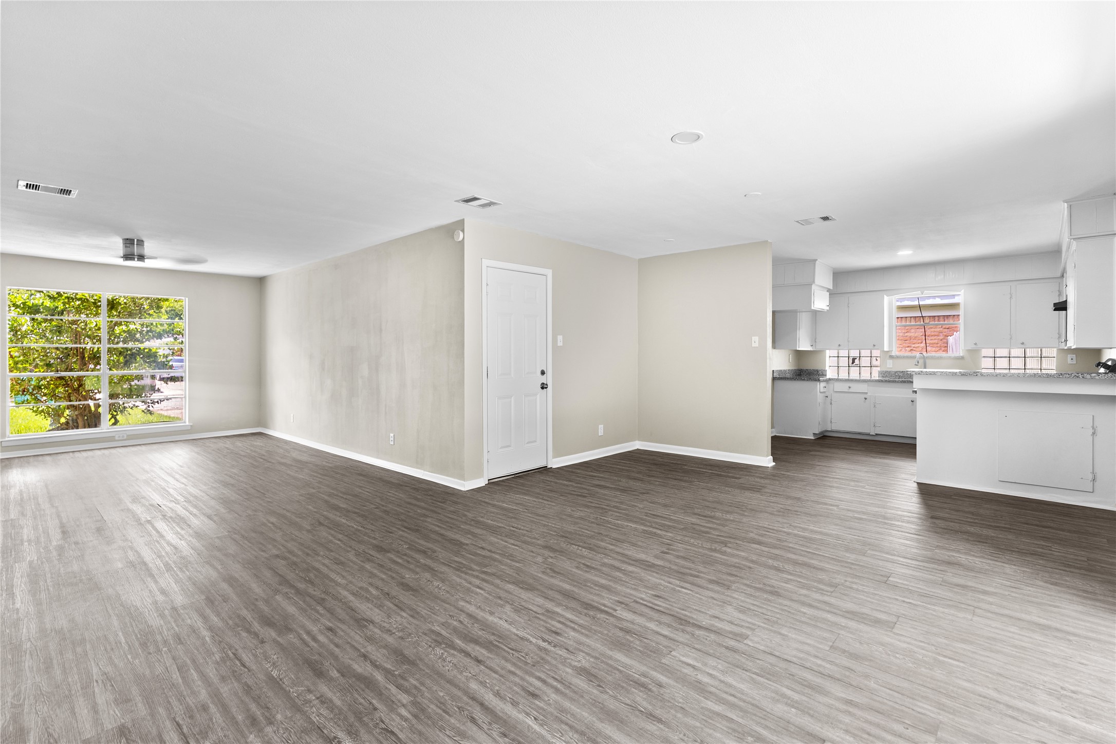 7 Richards Courts, La Marque, TX 77568