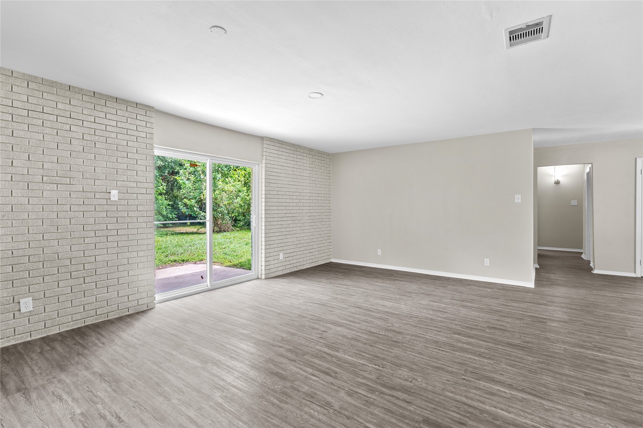 7 Richards Courts, La Marque, TX 77568