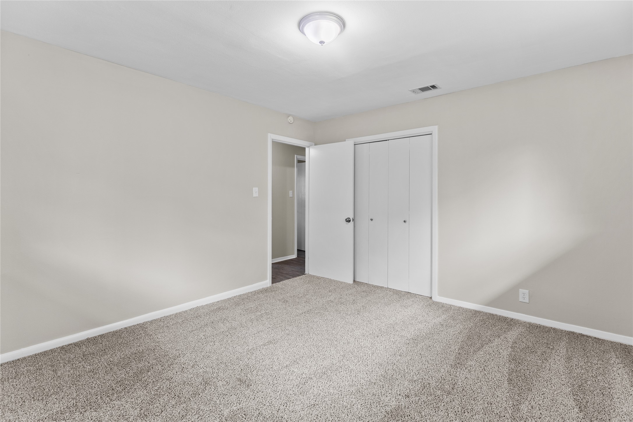 7 Richards Courts, La Marque, TX 77568