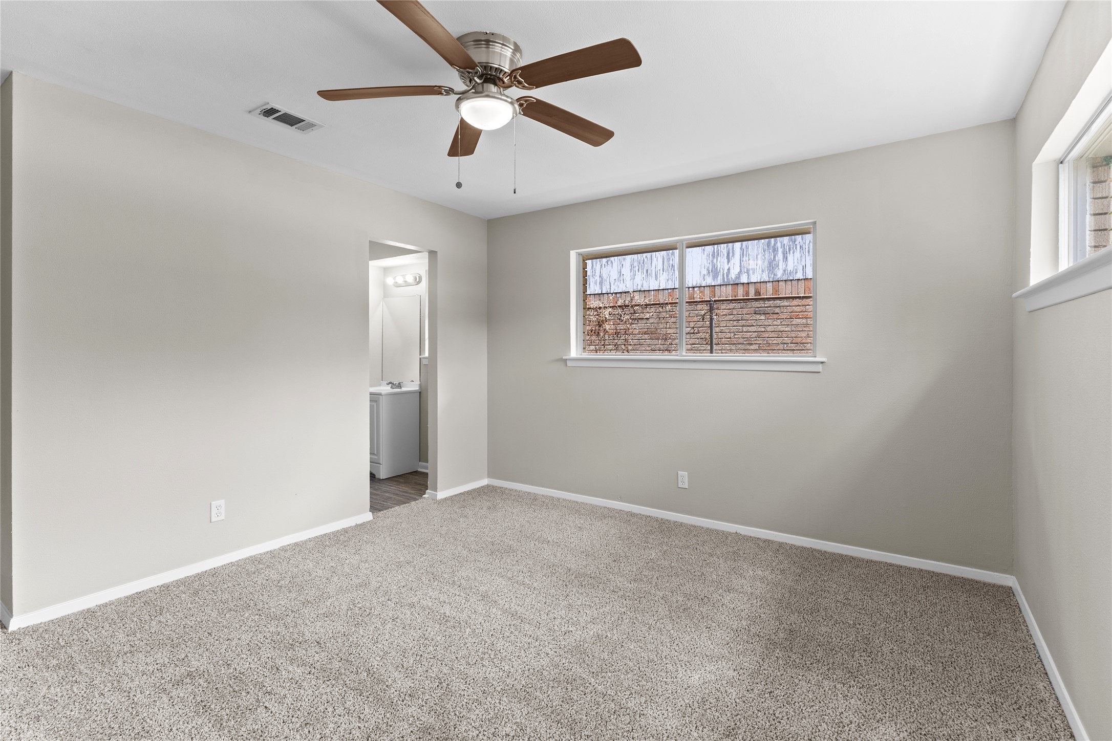 7 Richards Courts, La Marque, TX 77568