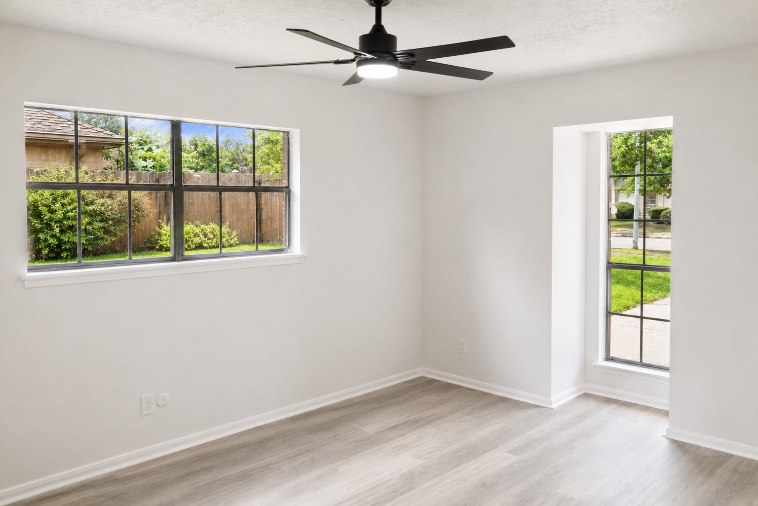 10710 Sandy Shoals Drive, Houston, TX 77071