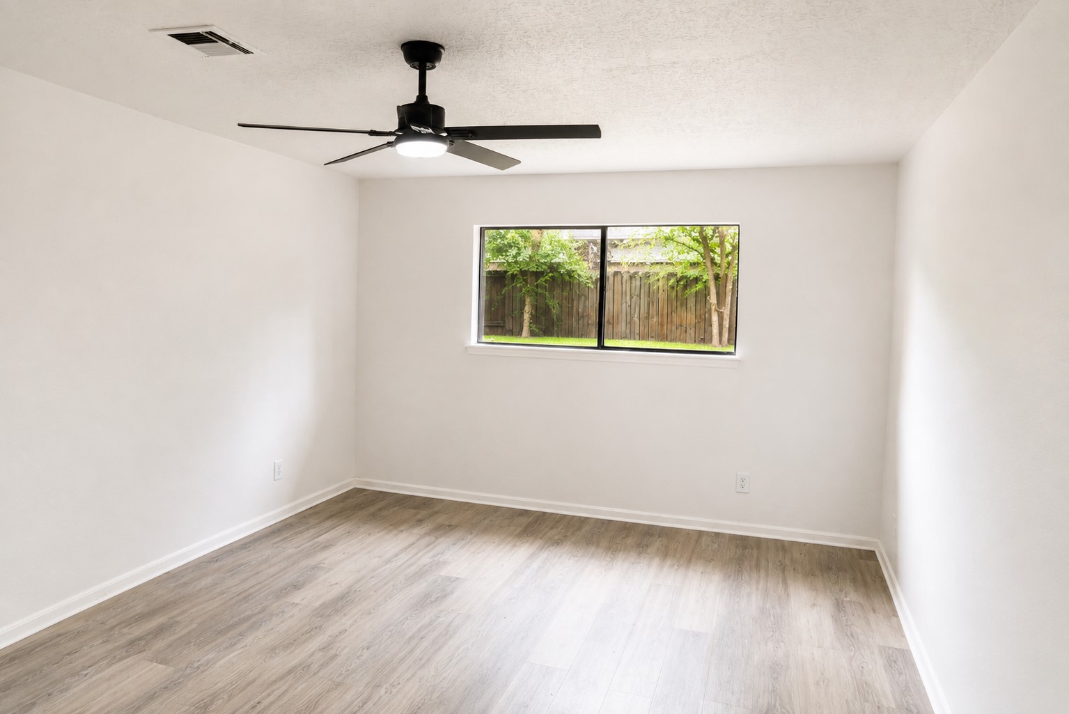 10710 Sandy Shoals Drive, Houston, TX 77071