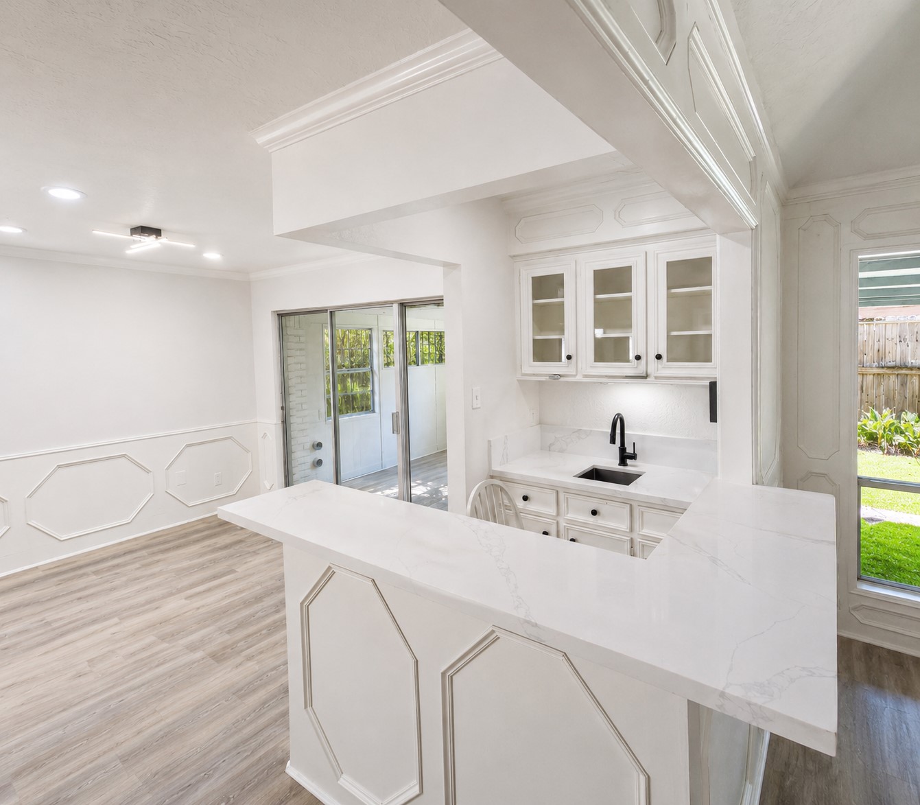 10710 Sandy Shoals Drive, Houston, TX 77071