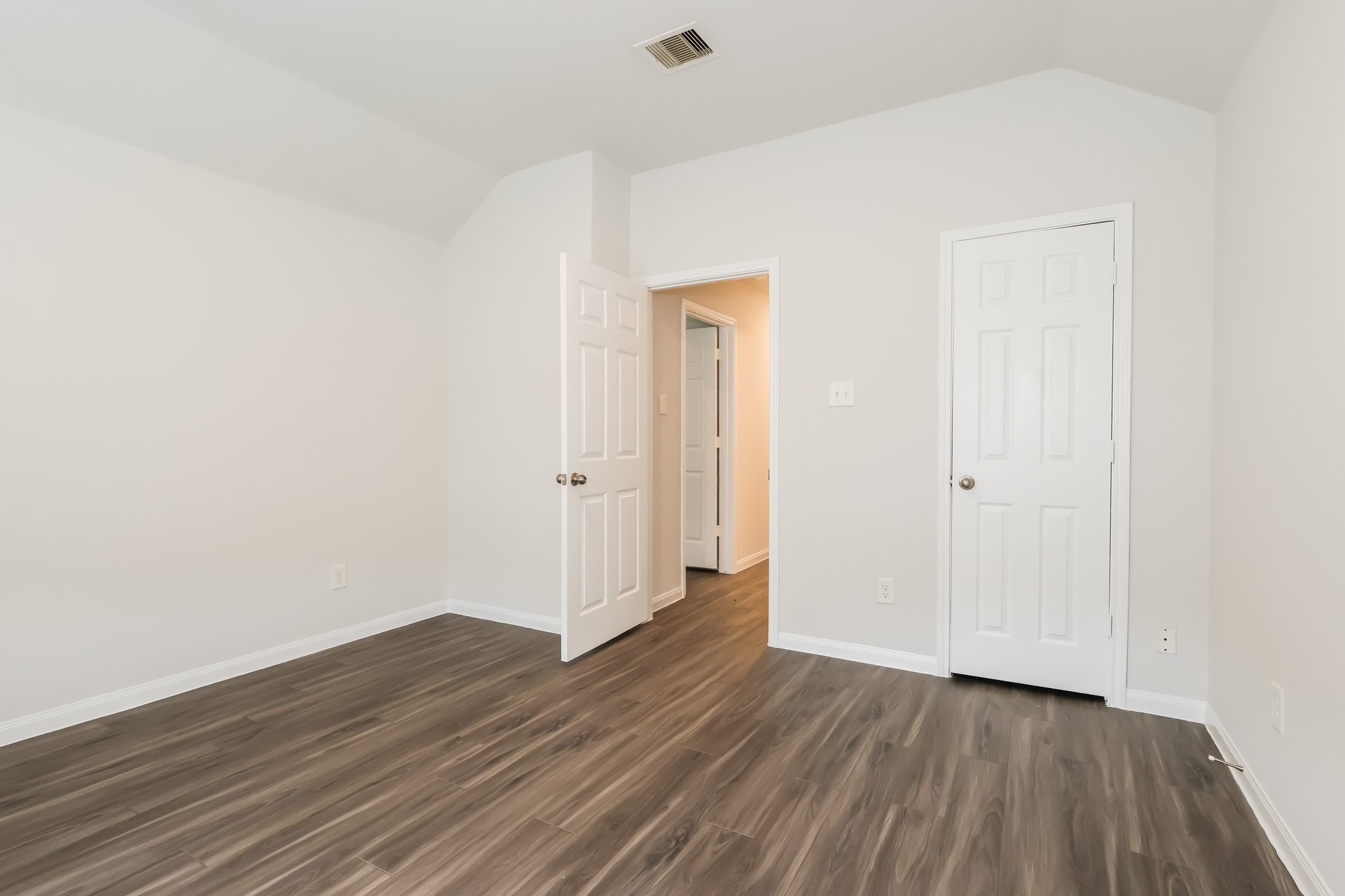 Photos may be representative of the floor plan and not the exact home. Finishes, layout, and features of the actual property for lease may vary.