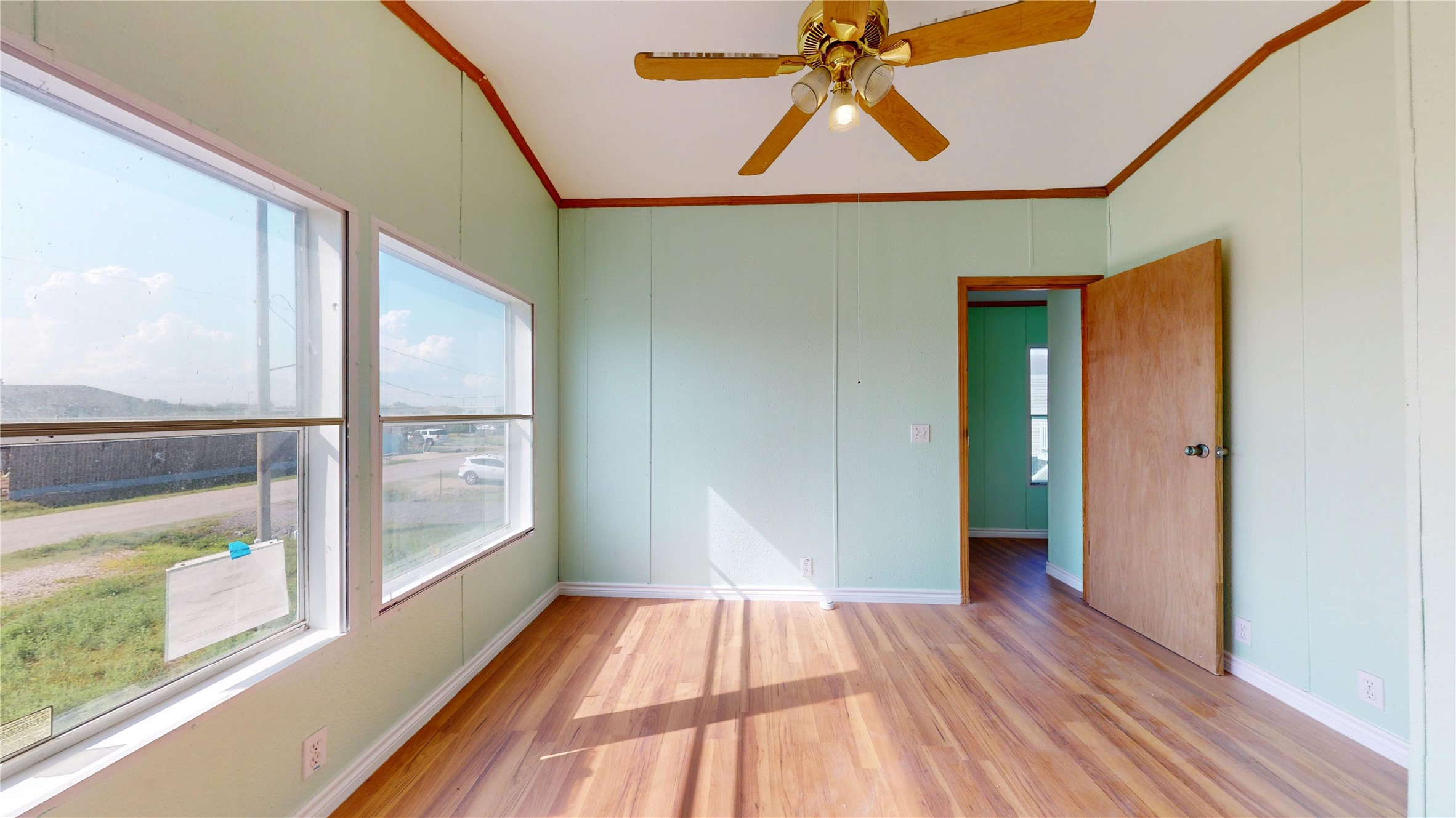 435 16th Street, San Leon, TX 77539