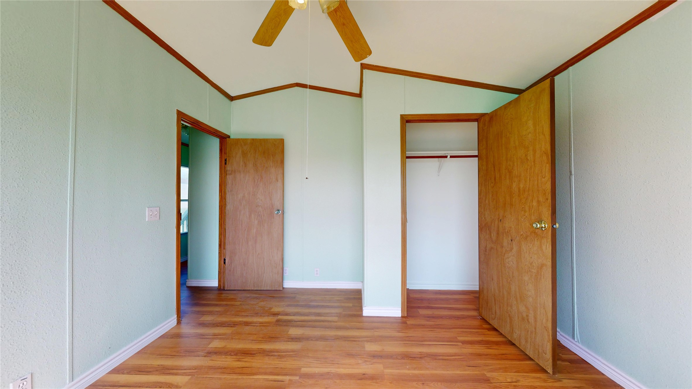 435 16th Street, San Leon, TX 77539