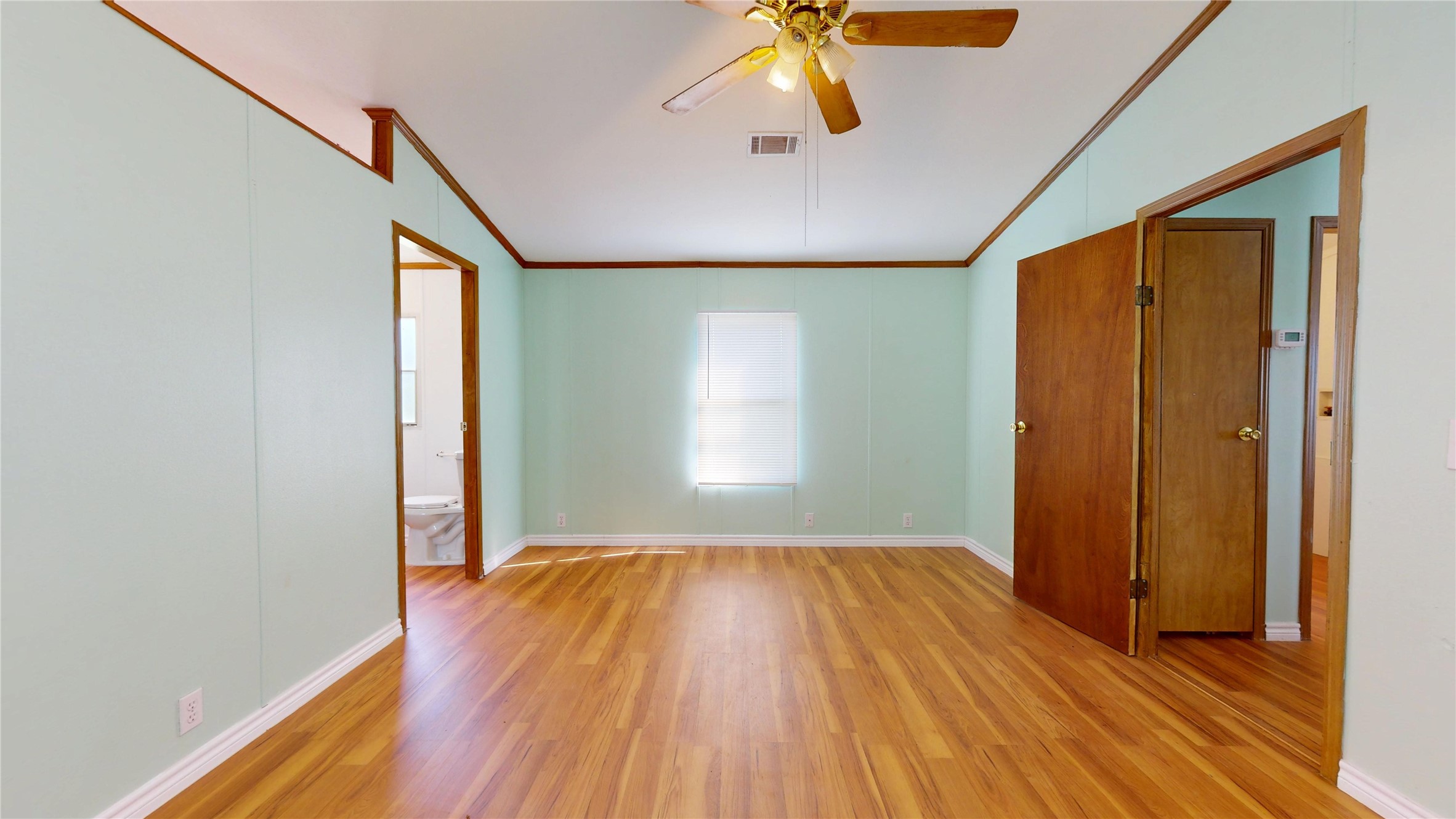 435 16th Street, San Leon, TX 77539