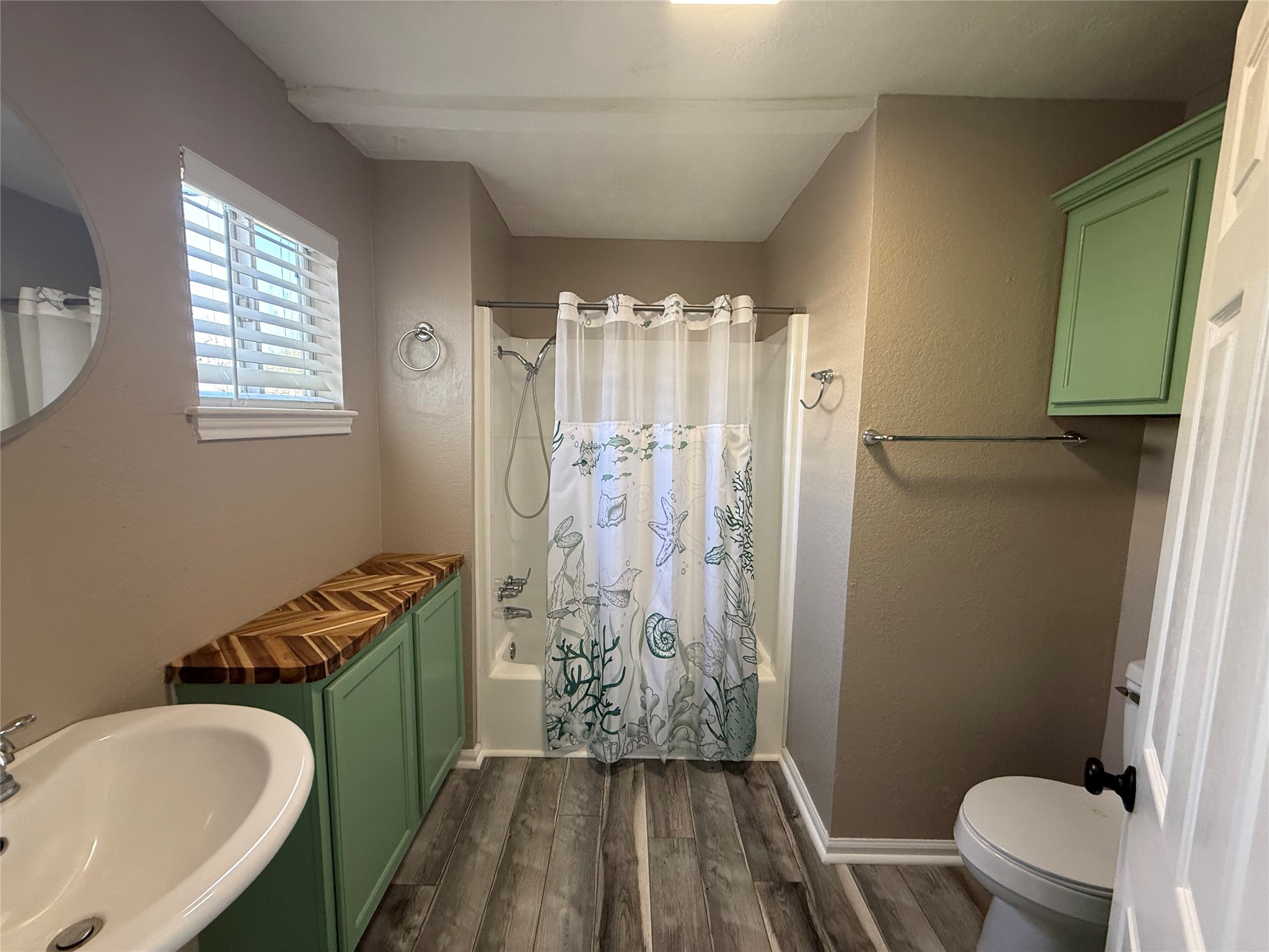 642 5th Street, San Leon, TX 77539