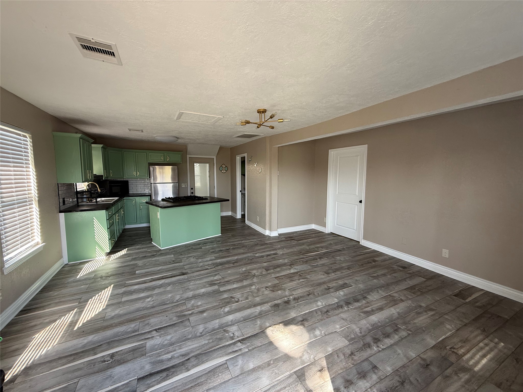 642 5th Street, San Leon, TX 77539 642 5th Street, San Leon, TX 77539