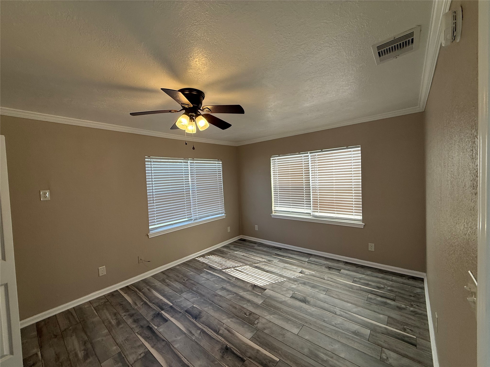 642 5th Street, San Leon, TX 77539 642 5th Street, San Leon, TX 77539