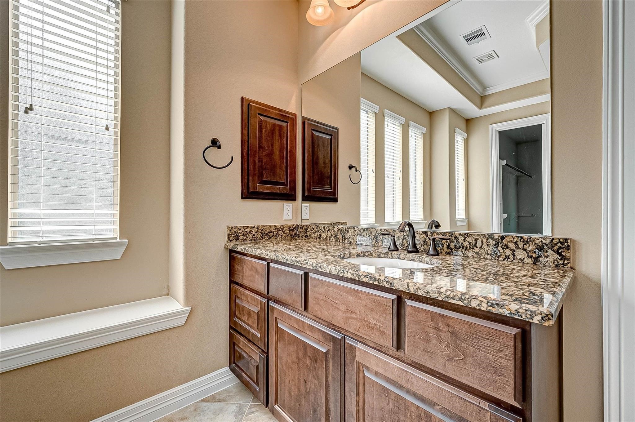 2914 Cotswold Lane, Sugar Land, TX 77479