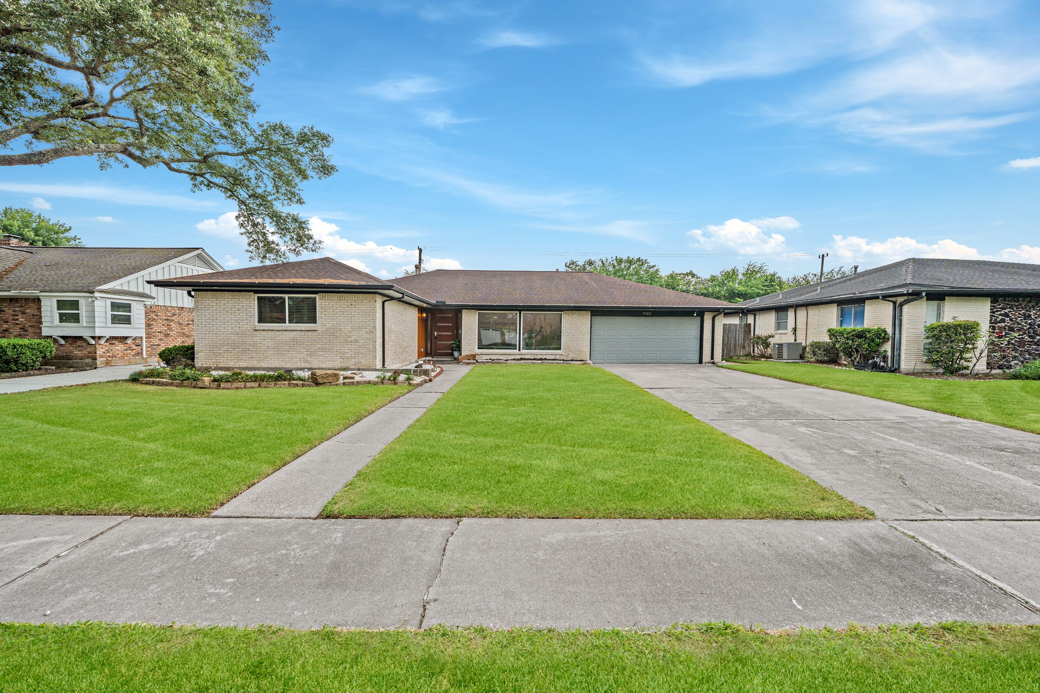 9022 Quebec Dr, Houston, TX 77096