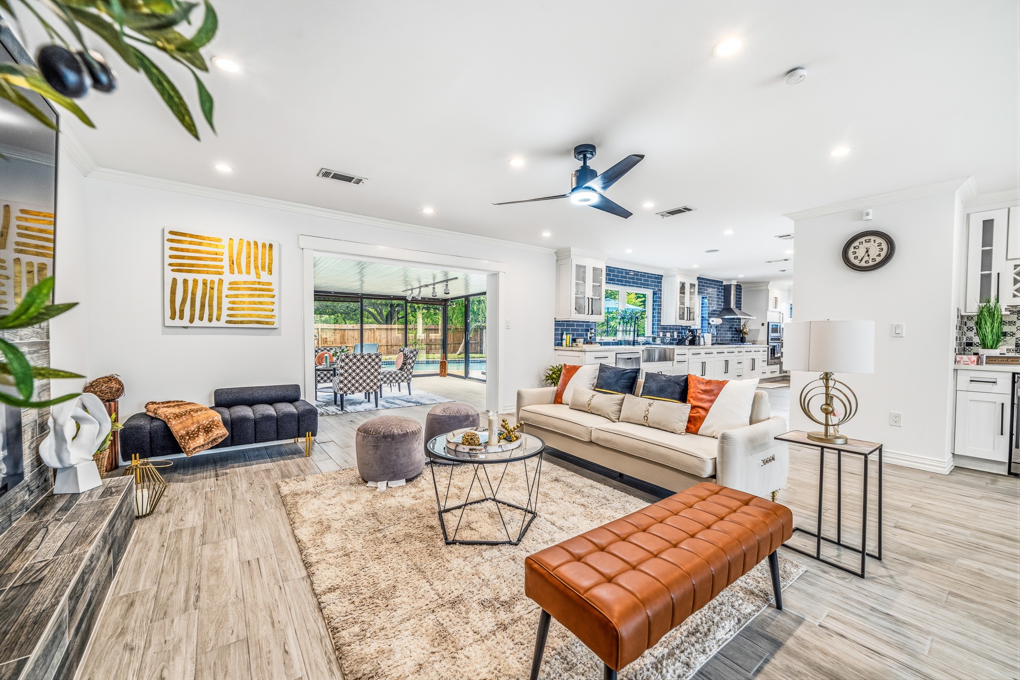 9022 Quebec Dr, Houston, TX 77096