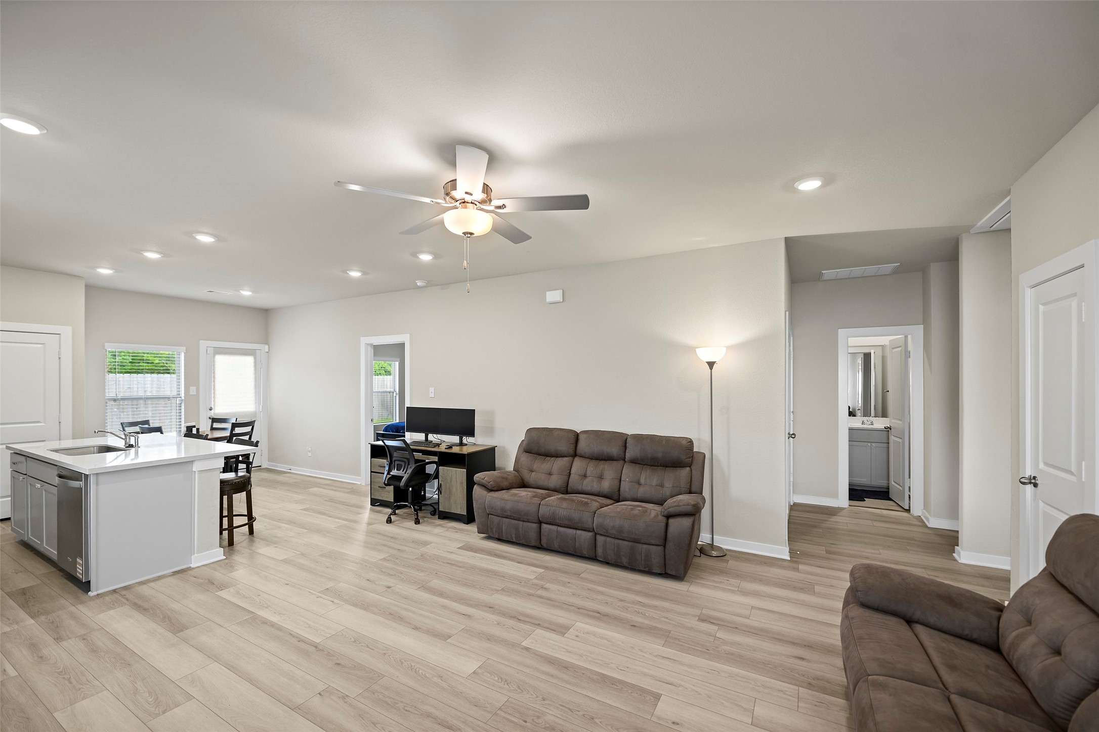 226 Orchard Laurel Drive, Alvin, TX 77511