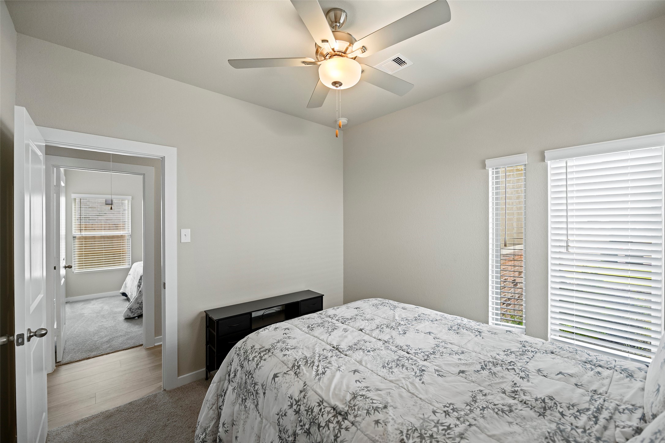 226 Orchard Laurel Drive, Alvin, TX 77511