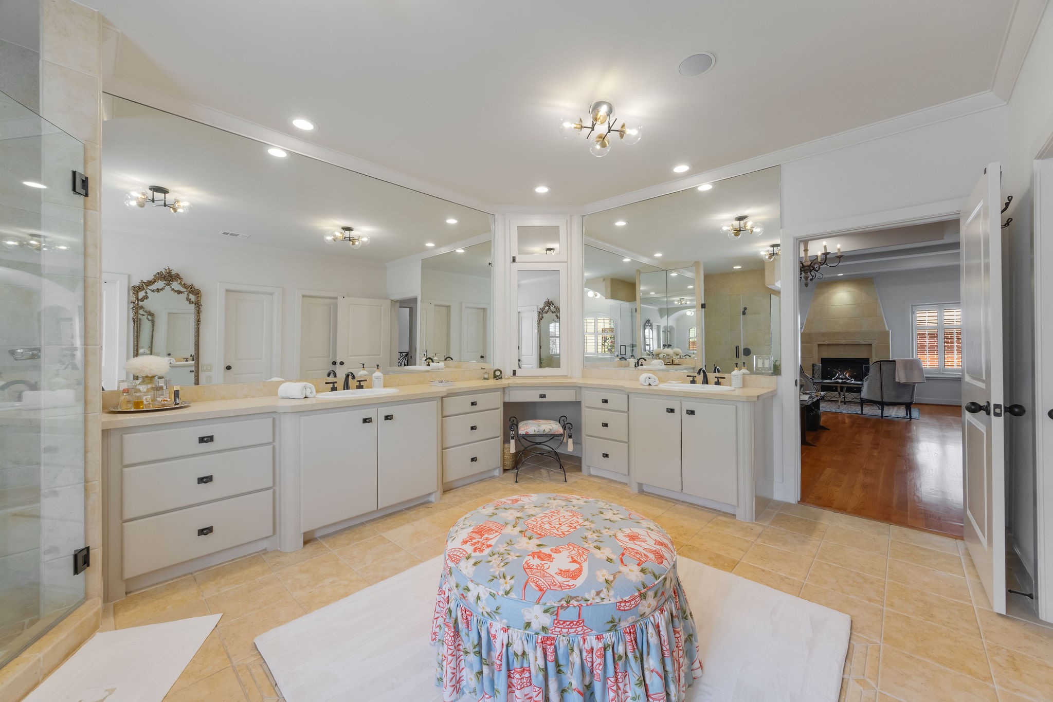 1527 Potomac Drive, Houston, TX 77057