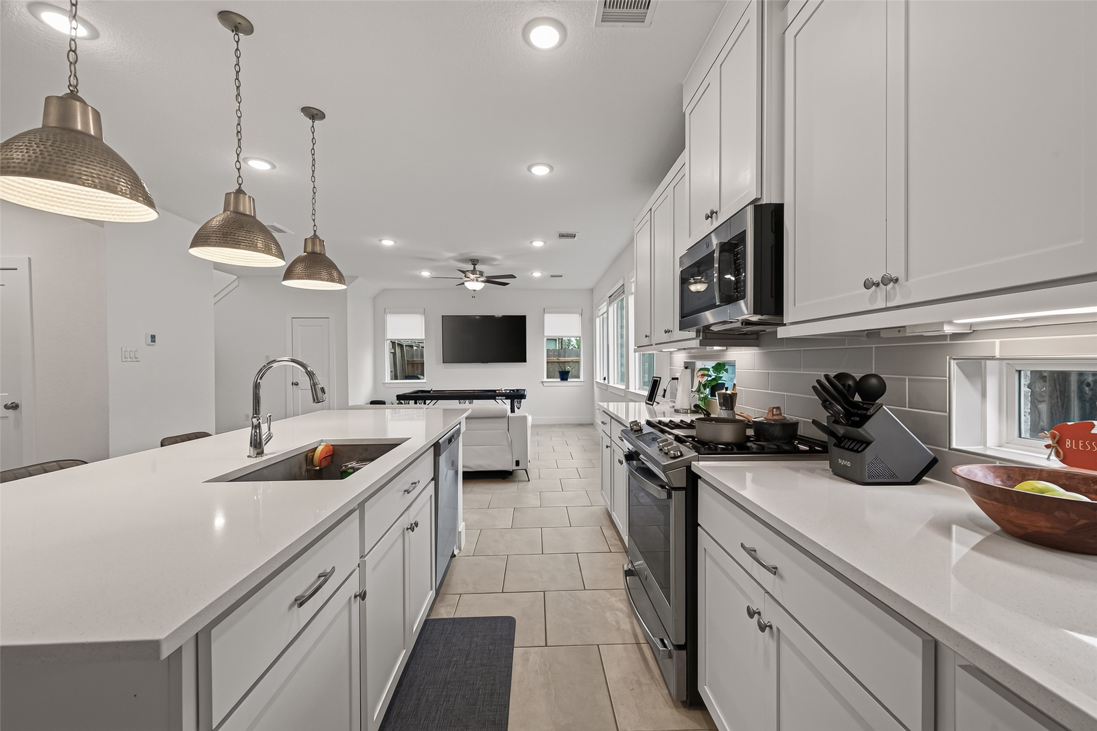 7803 Swooping Swallow Lane, Katy, TX 77493