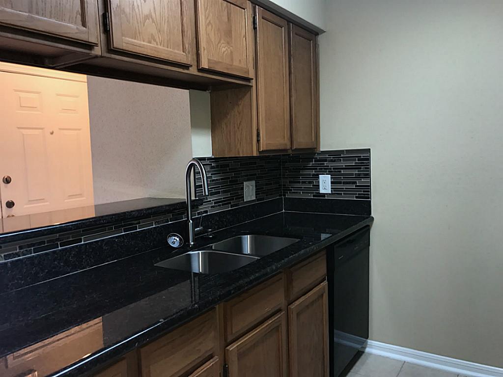 2120 El Paseo Street, #1810, Houston, TX 77054
