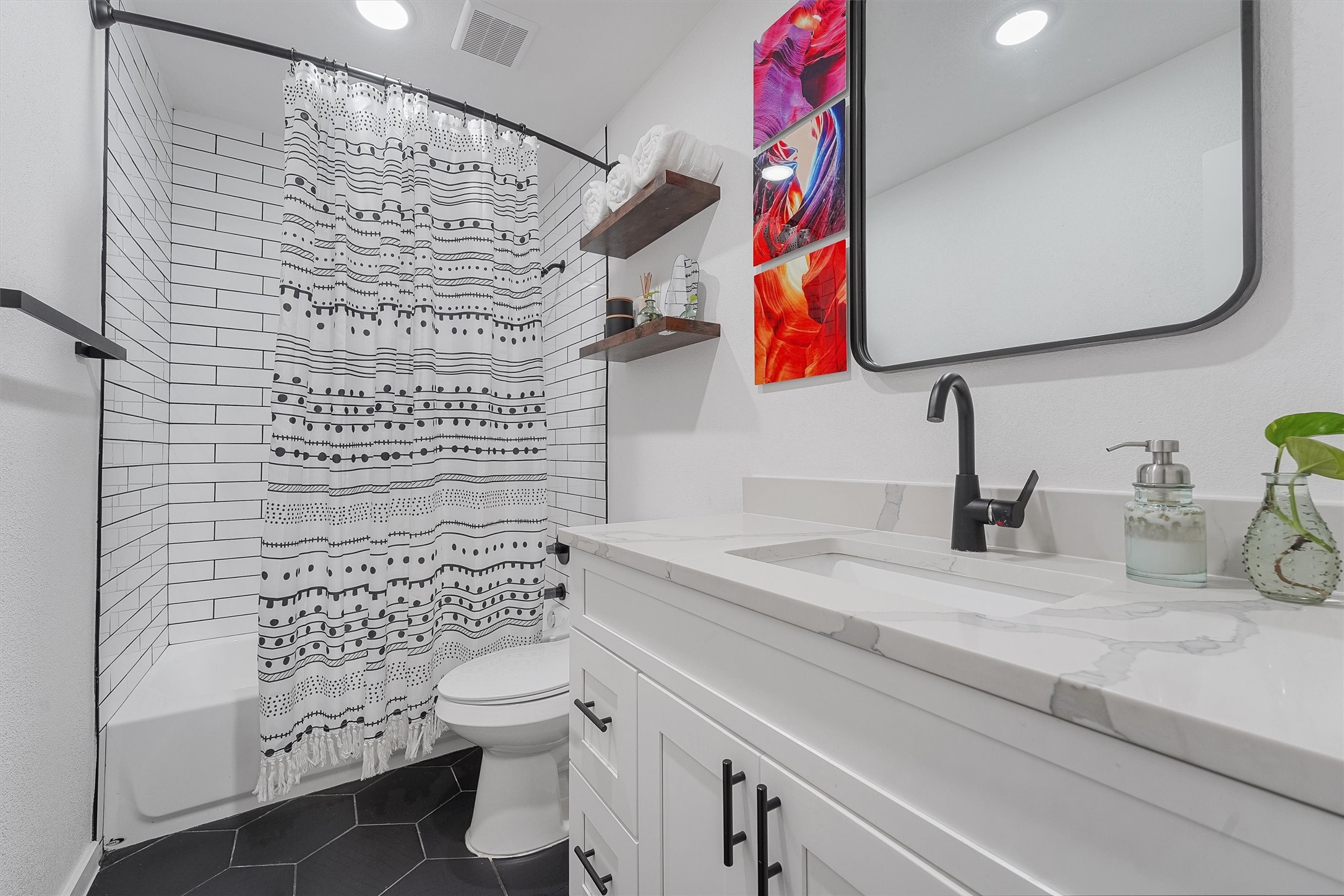 3450 Noah Street, Houston, TX 77021