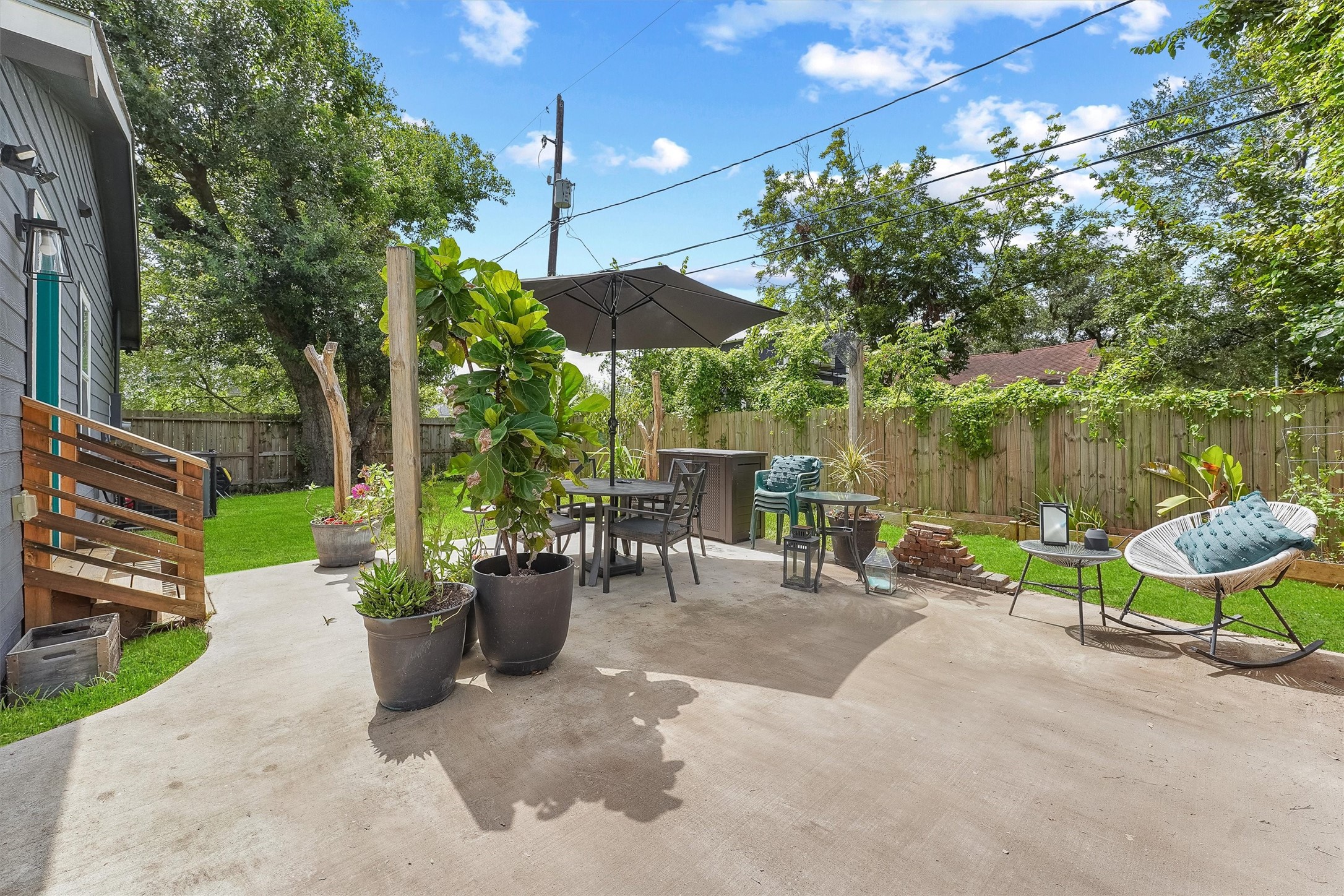 3450 Noah Street, Houston, TX 77021